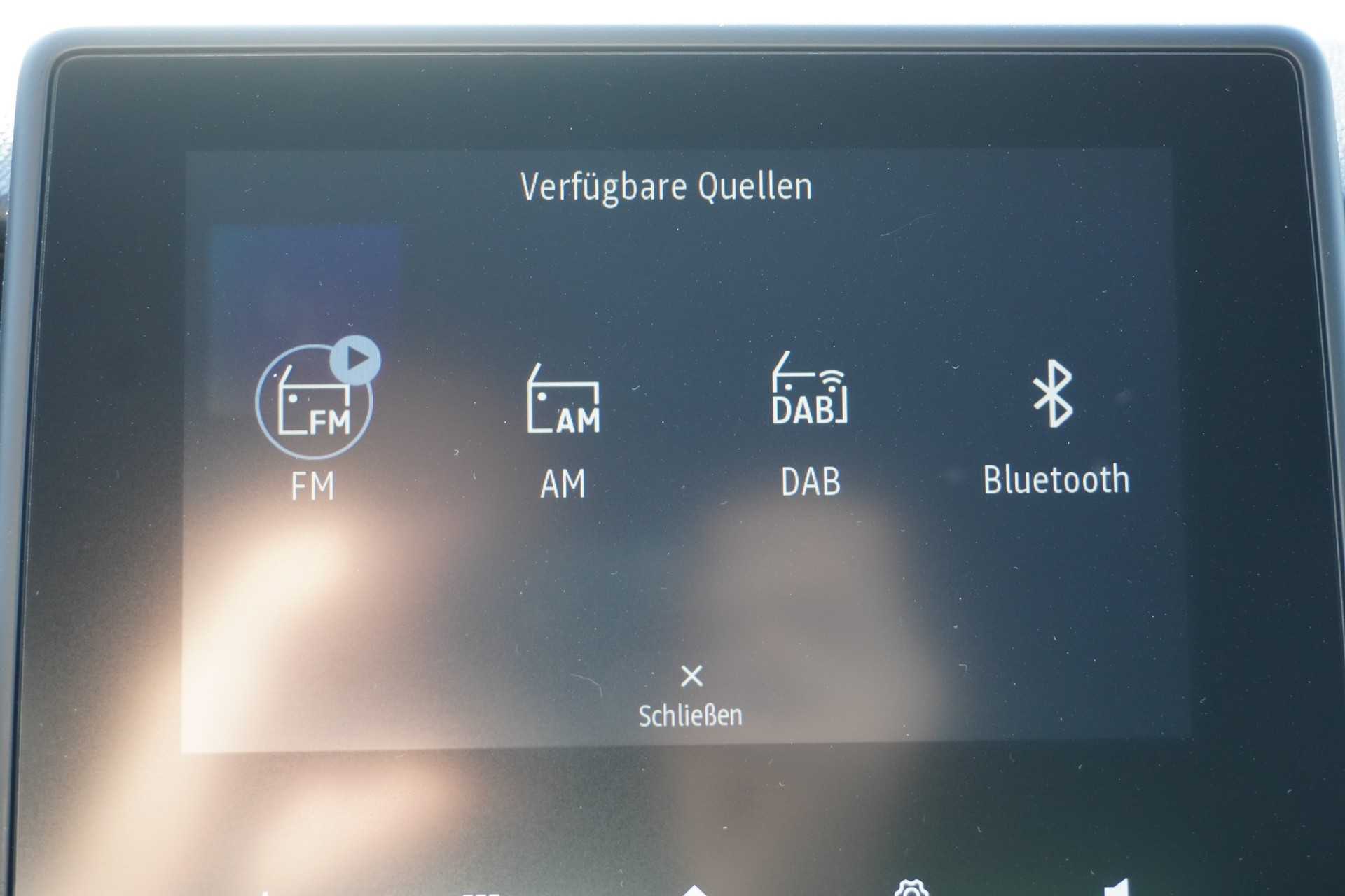 RENAULT Clio 1.6 E-Tech Techno-image-19