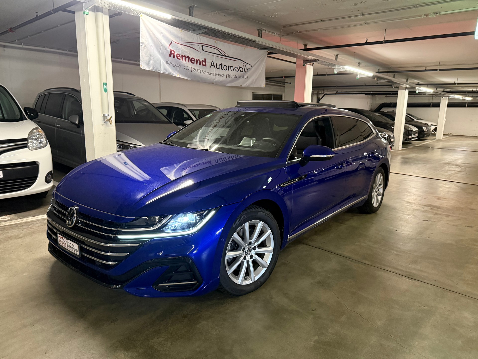 VW Arteon SB 2.0 TDI R-Line 4Motion DSG AHK, Panorama, Head-up-image-1