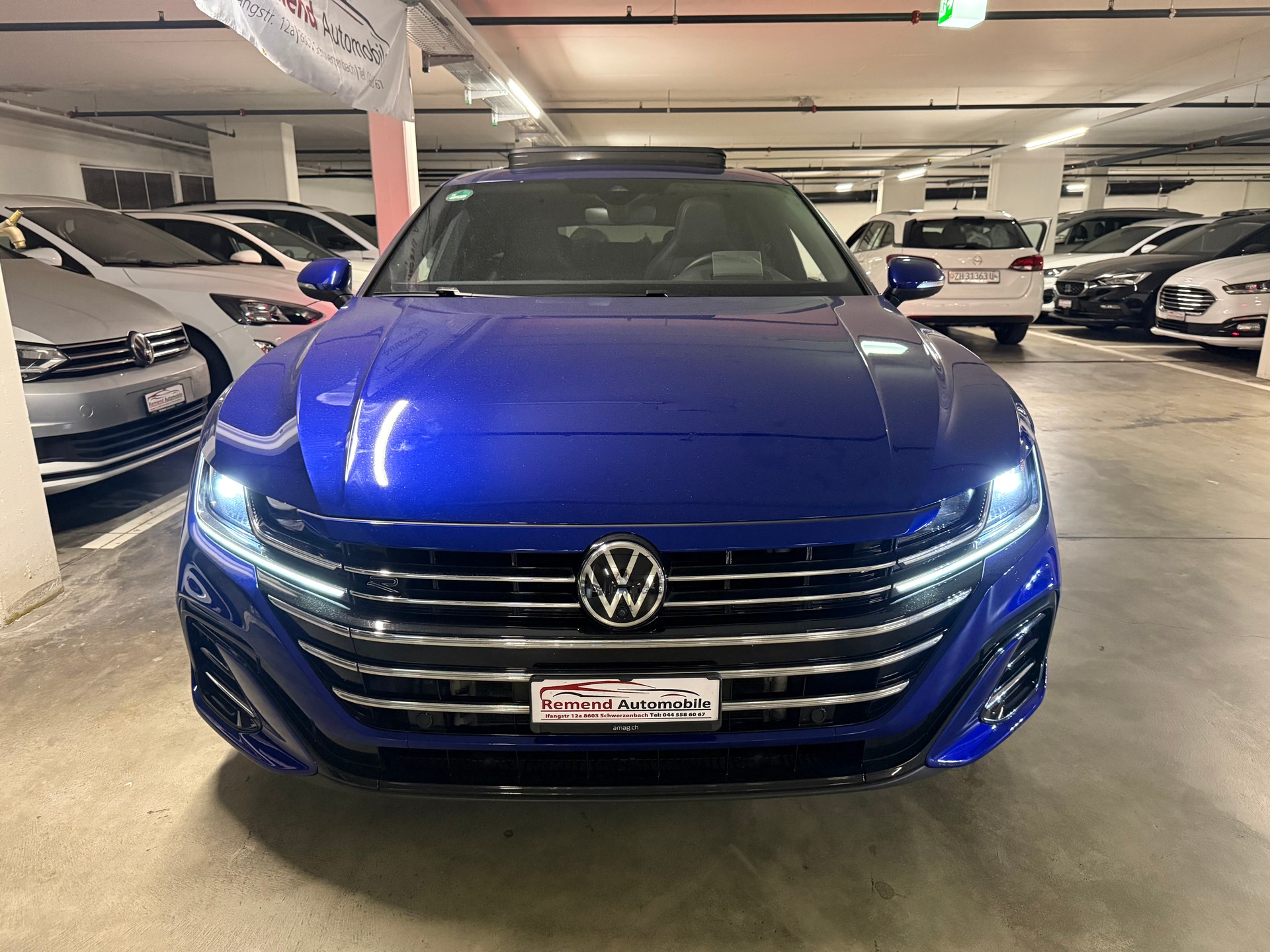 VW Arteon SB 2.0 TDI R-Line 4Motion DSG AHK, Panorama, Head-up-image-2