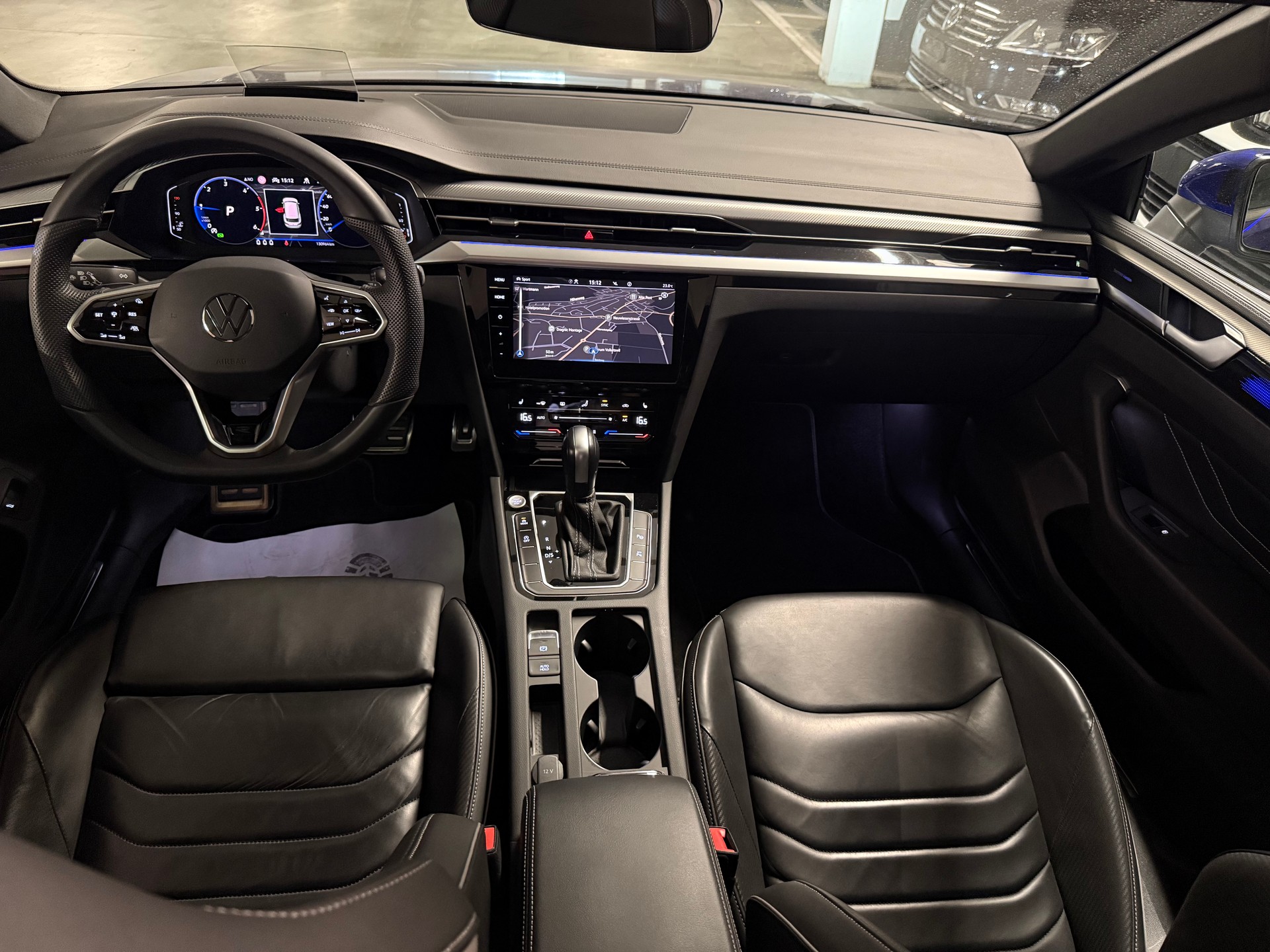 VW Arteon SB 2.0 TDI R-Line 4Motion DSG AHK, Panorama, Head-up-image-7