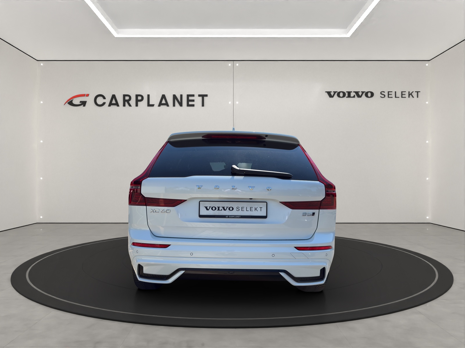 VOLVO XC60 2.0 B5 MH Plus Dark AWD-image-4