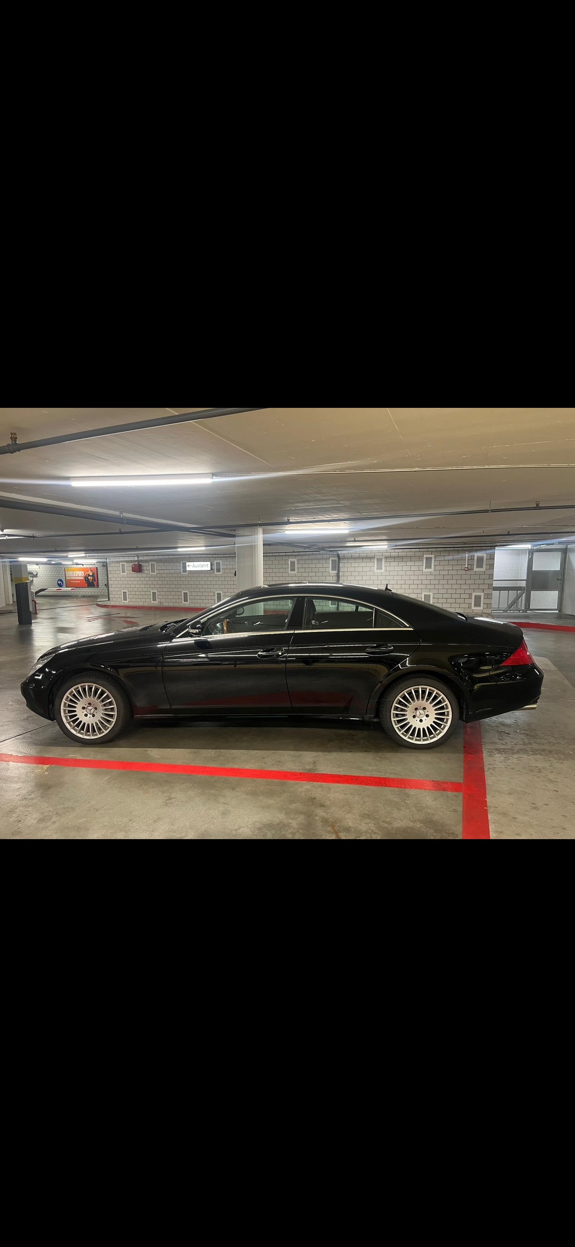 MERCEDES-BENZ CLS 500 7G-Tronic-showroom-element-3