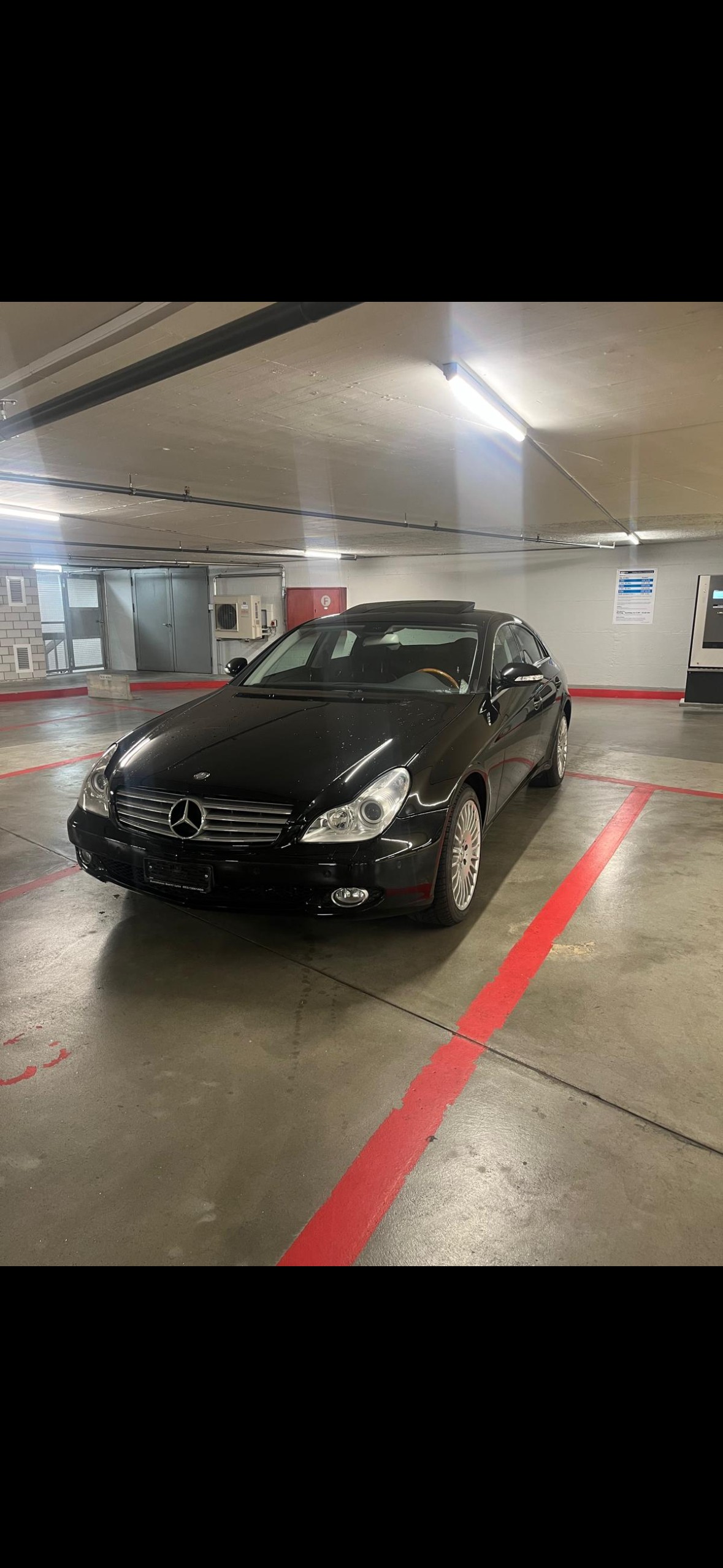 MERCEDES-BENZ CLS 500 7G-Tronic-showroom-element-1