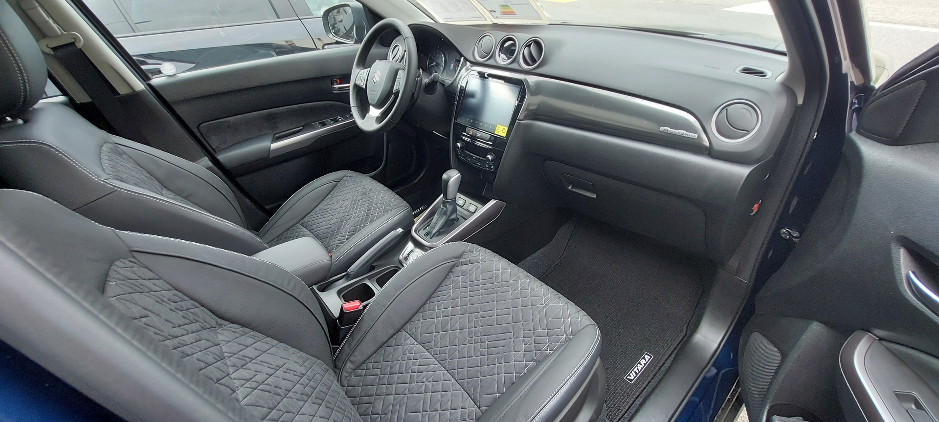 SUZUKI Vitara 1.4 T Compact Top Hybrid 4x4-image-6