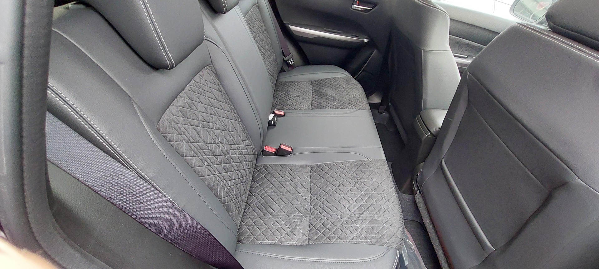 SUZUKI Vitara 1.4 T Compact Top Hybrid 4x4-image-4