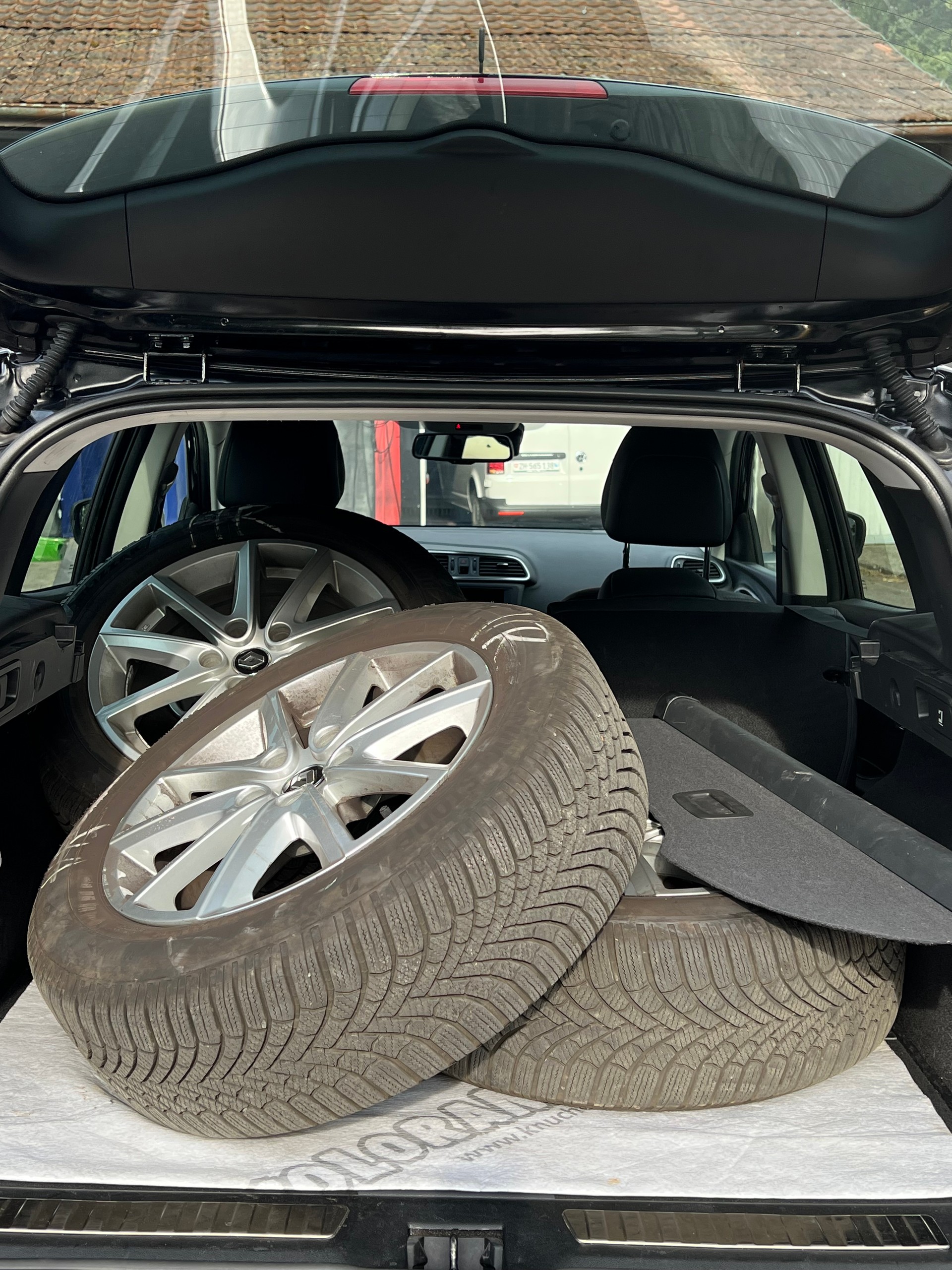 RENAULT Kadjar 1.2 16V Turbo Swiss Edition EDC-image-15