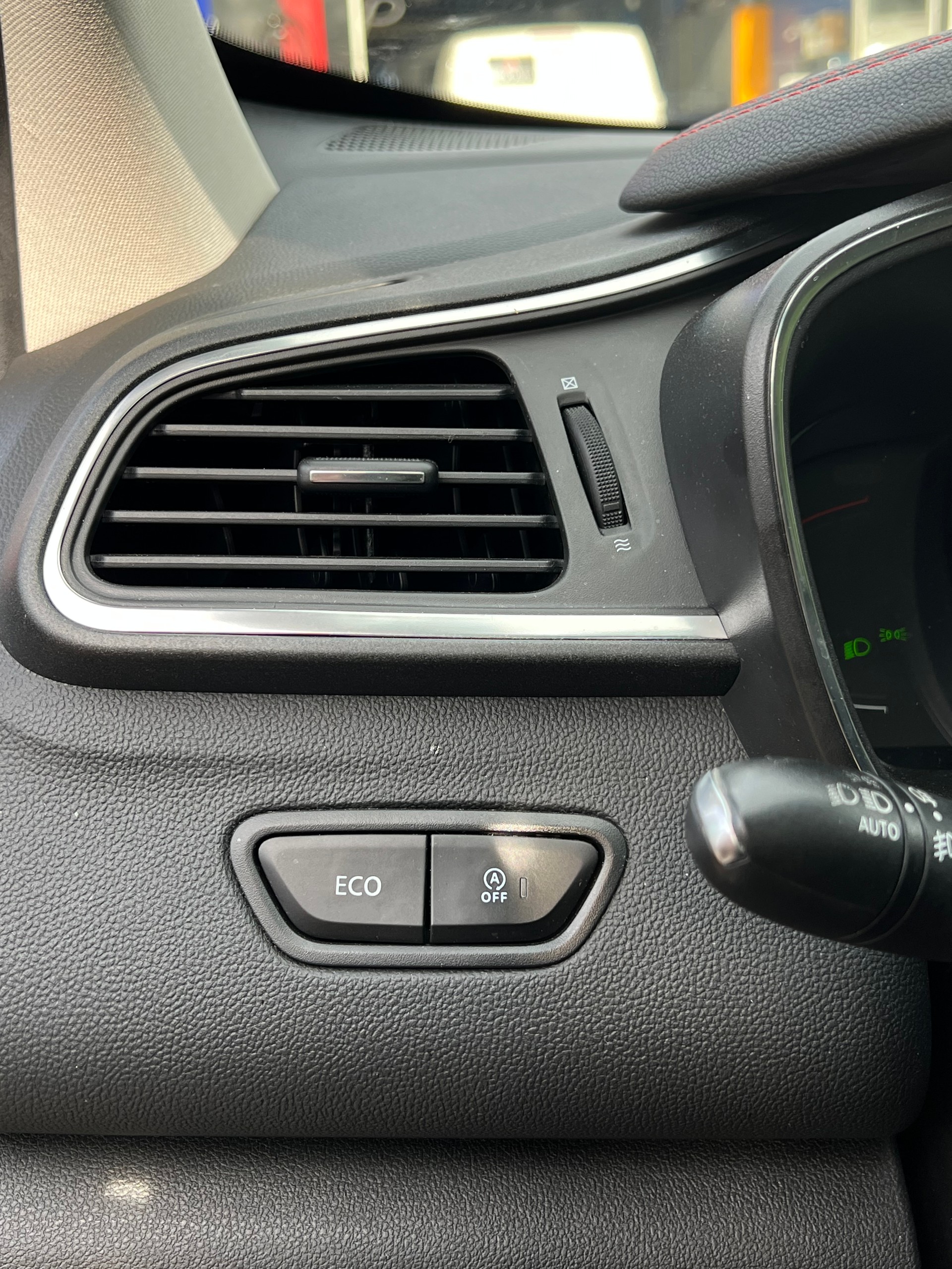 RENAULT Kadjar 1.2 16V Turbo Swiss Edition EDC-image-12
