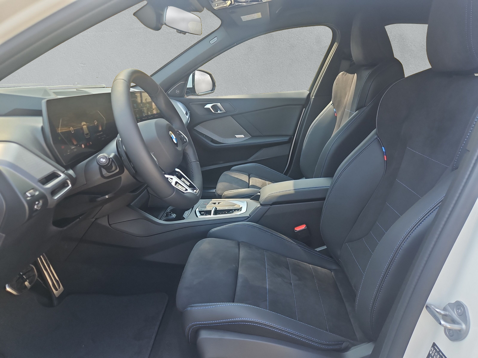 BMW 123 xDrive M Sport Steptronic-image-11