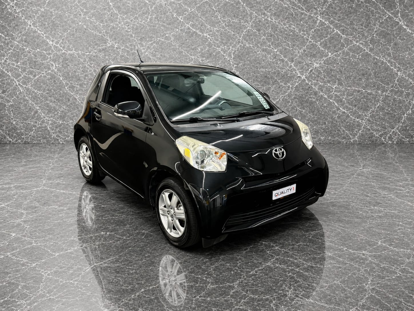 TOYOTA iQ2 1.0 VVT-i Multidrive-showroom-element-1