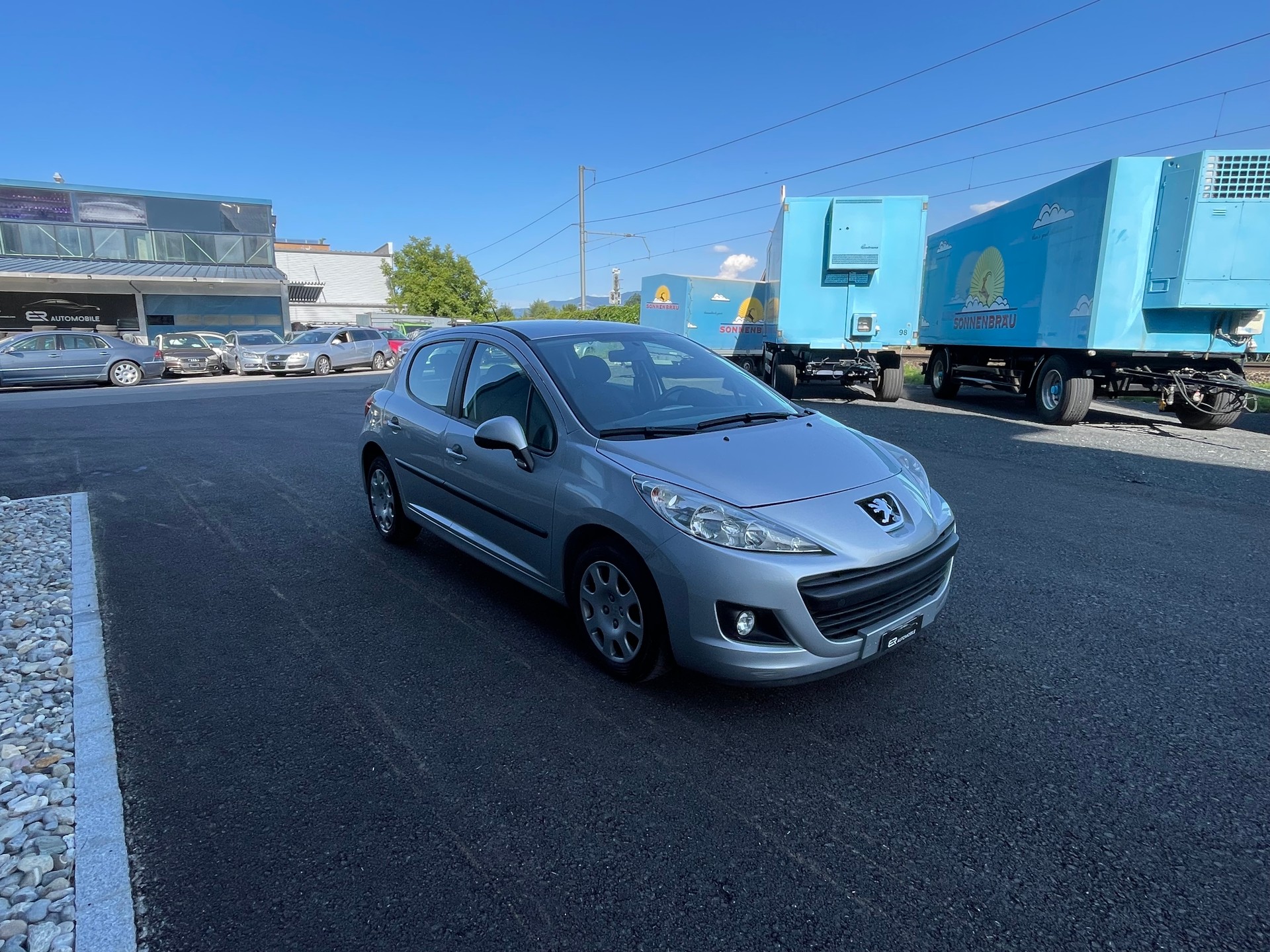 PEUGEOT 207 1.4 16V Trendy Clim-image-1