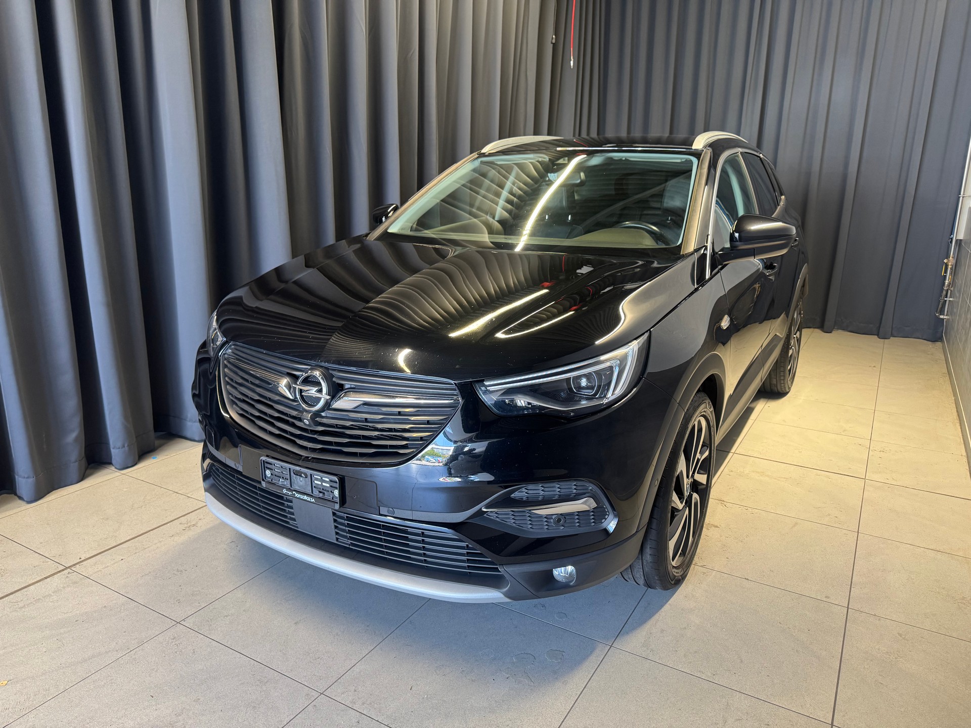 OPEL Grandland X 2.0CDTi Ultimate Automatik(M)(9)-showroom-element-2