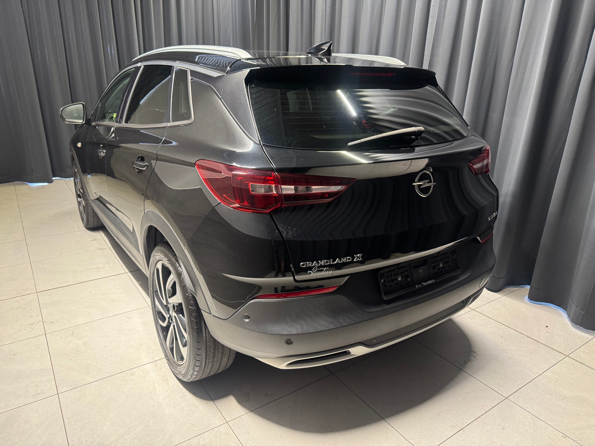 OPEL Grandland X 2.0CDTi Ultimate Automatik(M)(9)-showroom-element-3
