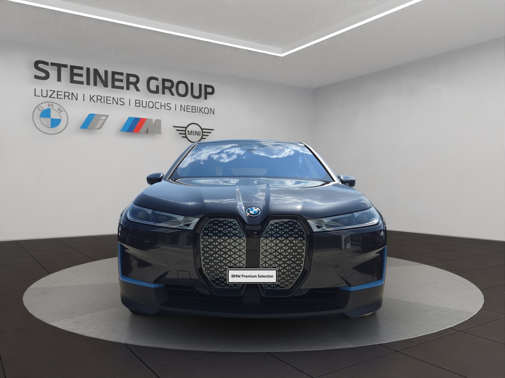 BMW iX xDrive50-showroom-element-2