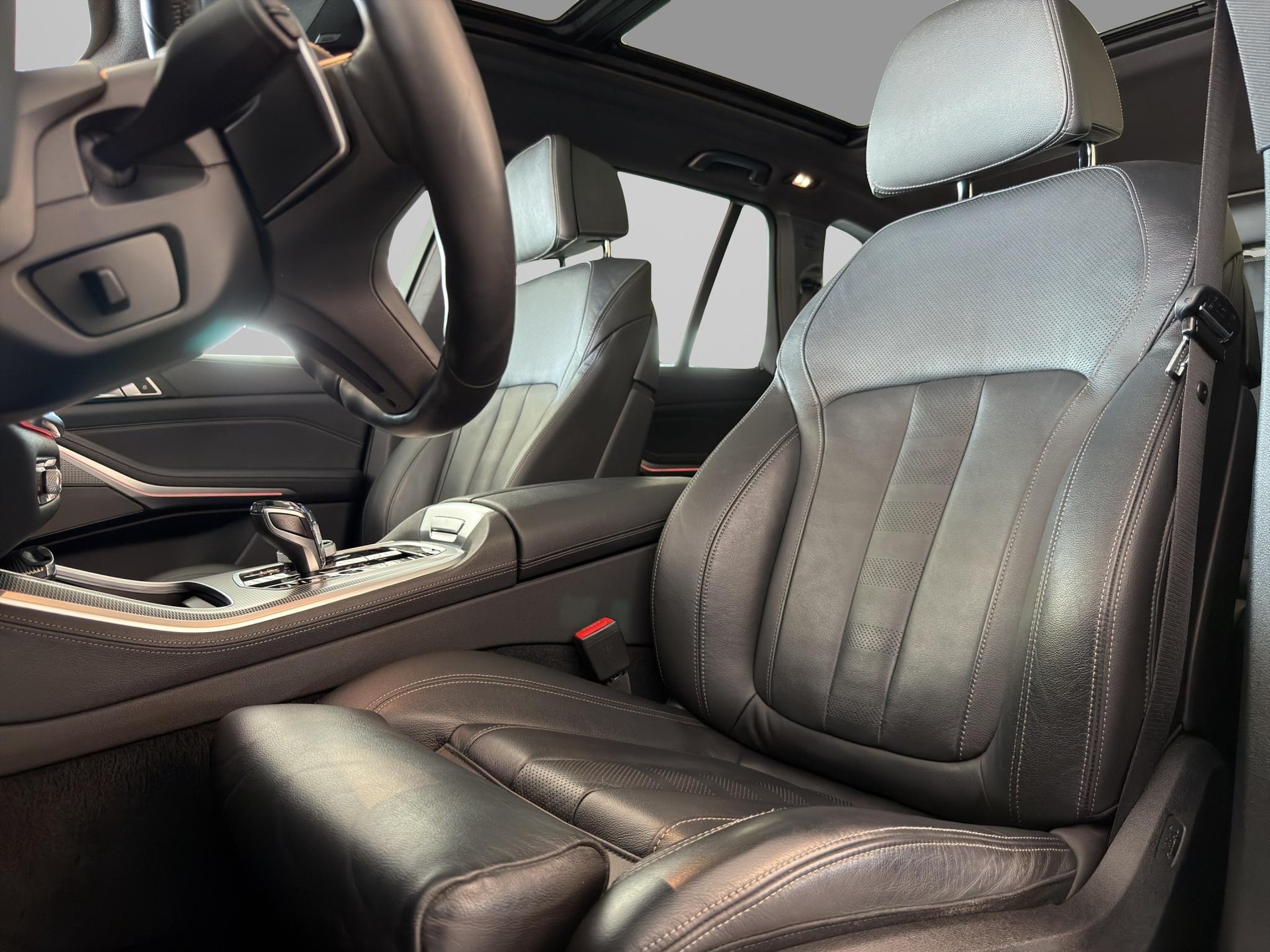 BMW X5 xDrive M50d-image-10