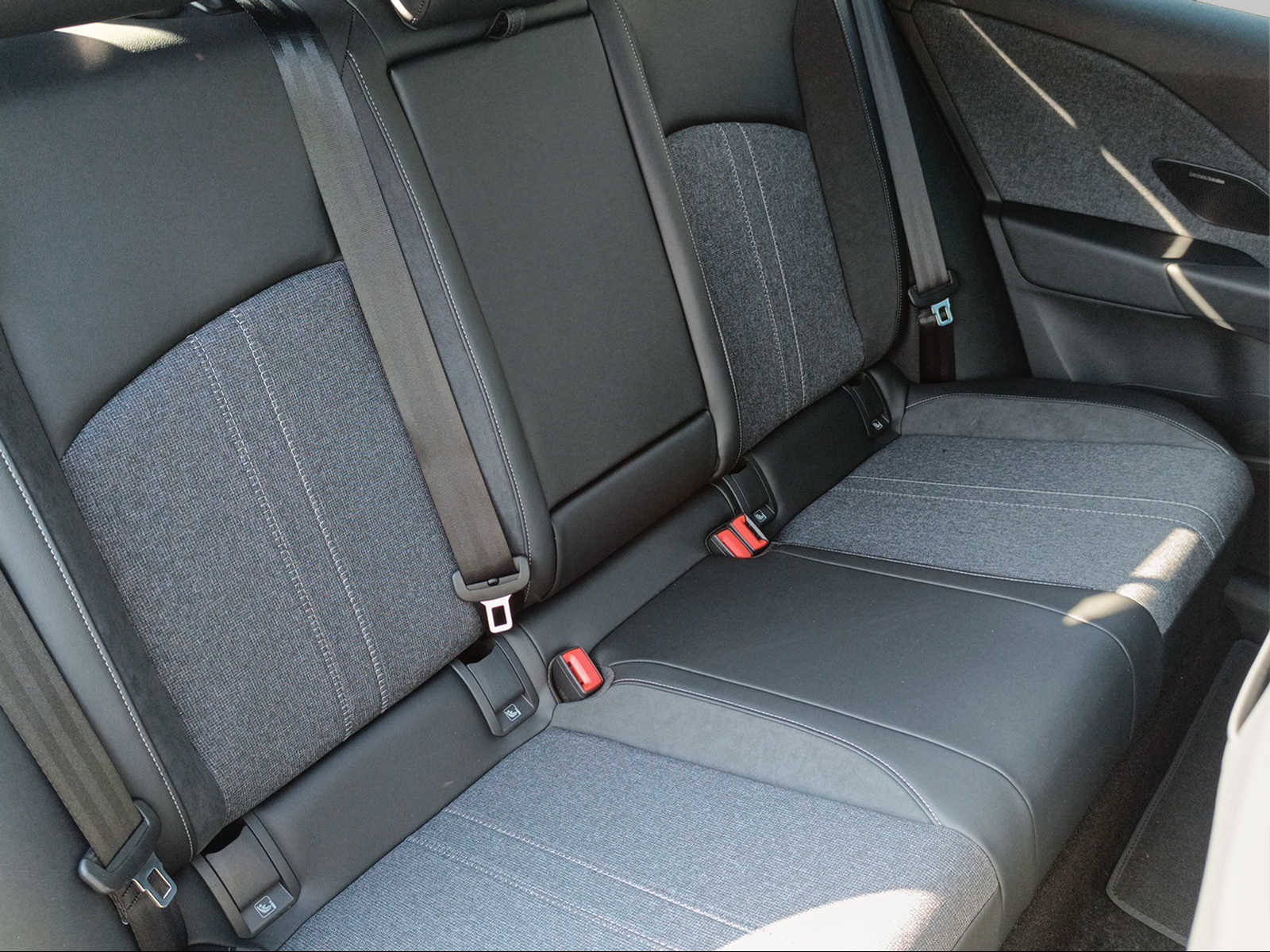 VW ID.3 NEO Style 79kWh / 231PS / elektrische Reichweite bis 825Km. (Stadt)-image-9