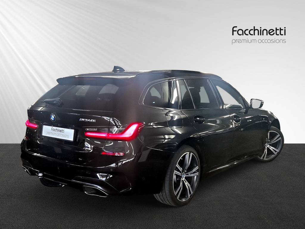 BMW M340i xDriveTouring Steptronic M Sport-showroom-element-3