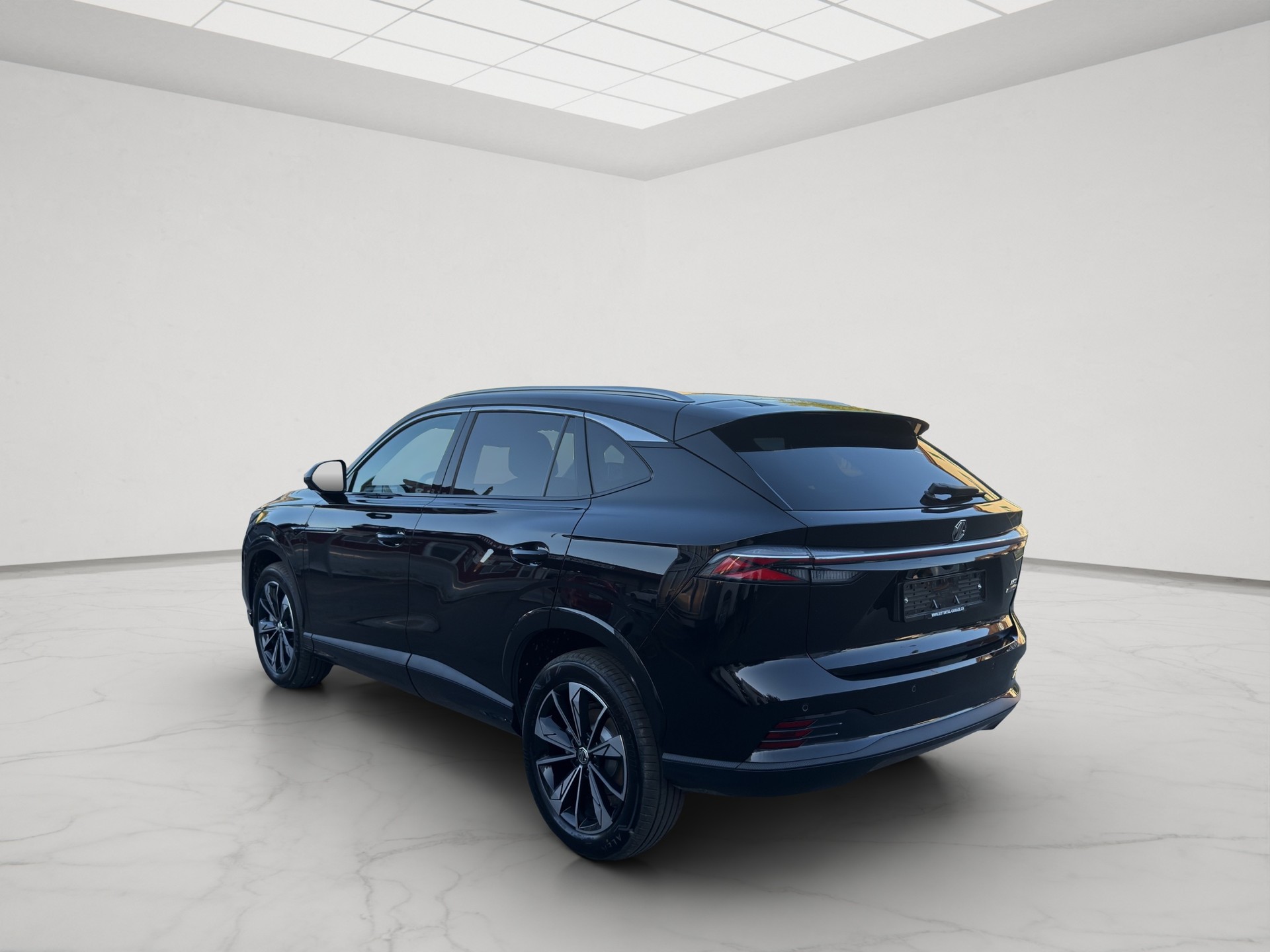 MG HS 1.5 T HEV Luxury-showroom-element-3