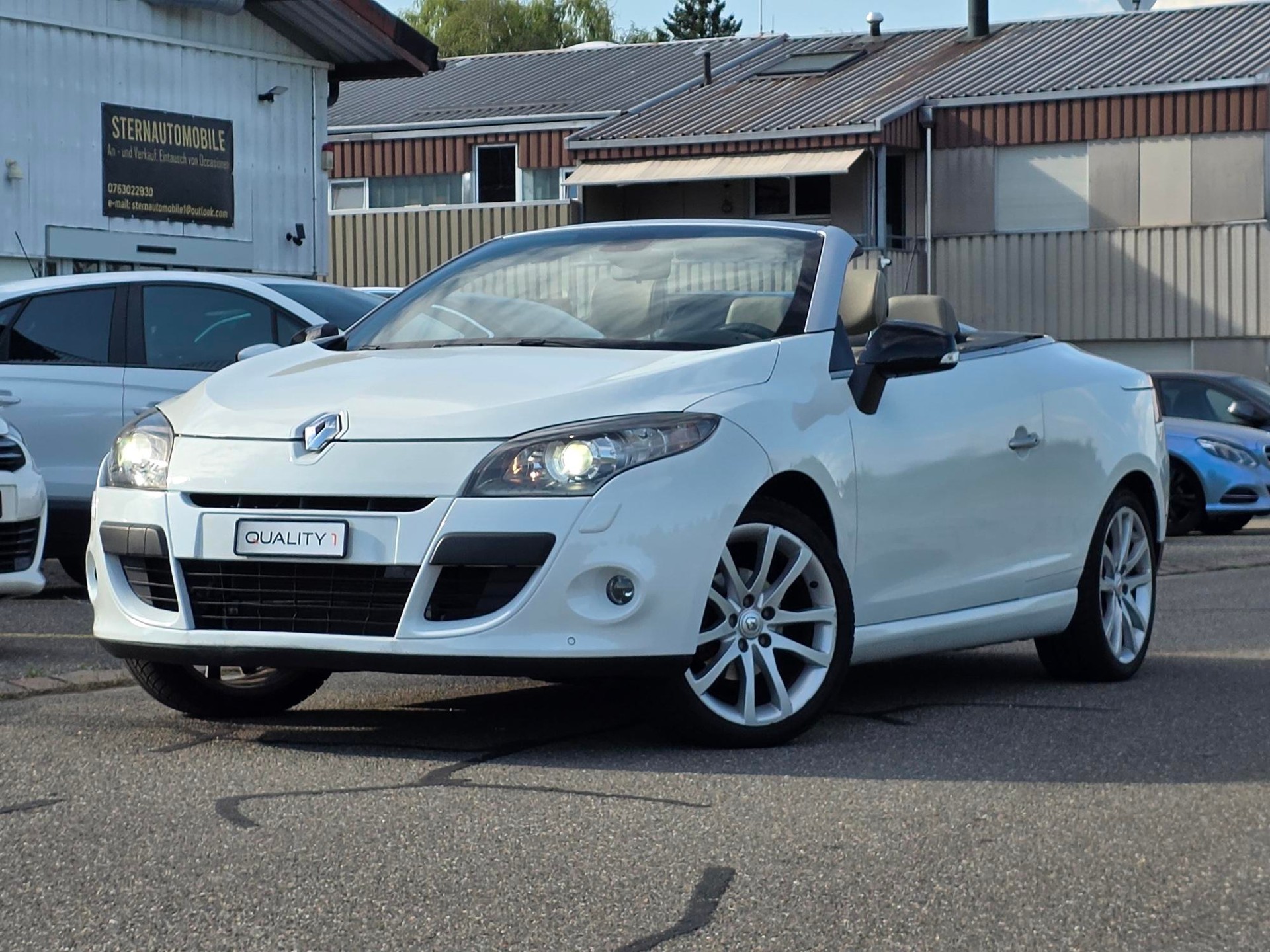 RENAULT Mégane CC 2.0 16V Dynamique CVT-image-2