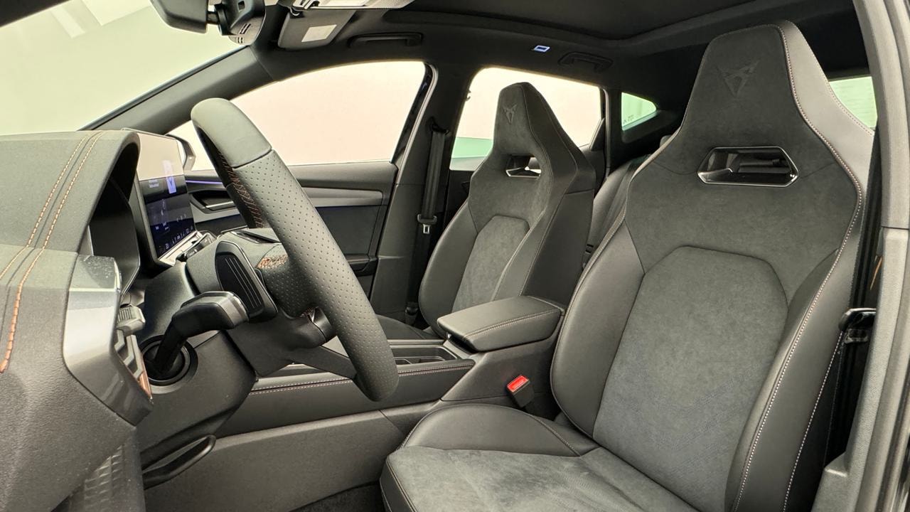 CUPRA Formentor 1.5 e-HYBRID pHEV VZ Black Edition-image-4
