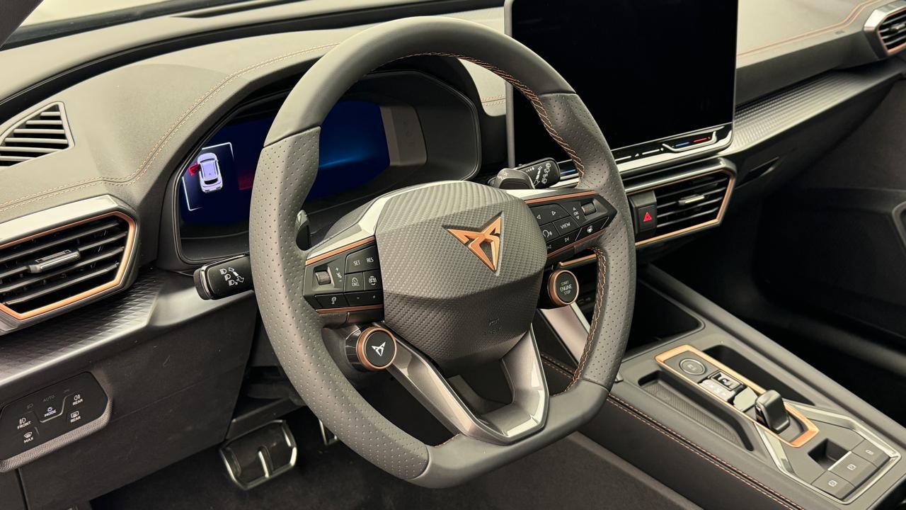 CUPRA Formentor 1.5 e-HYBRID pHEV VZ Black Edition-image-6