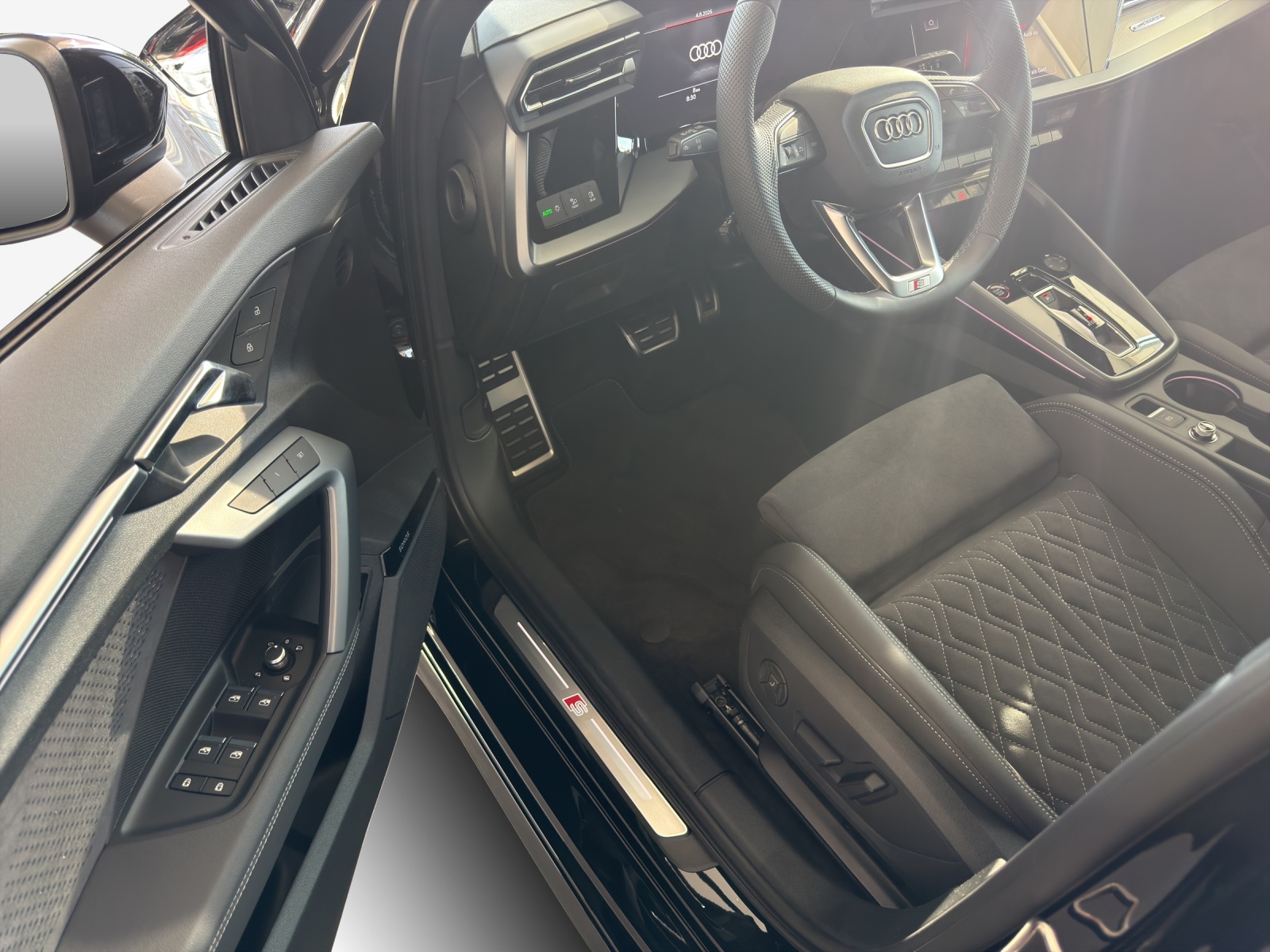 AUDI A3 Sportback TFSI e 200 kW S line Attraction S tronic-image-13