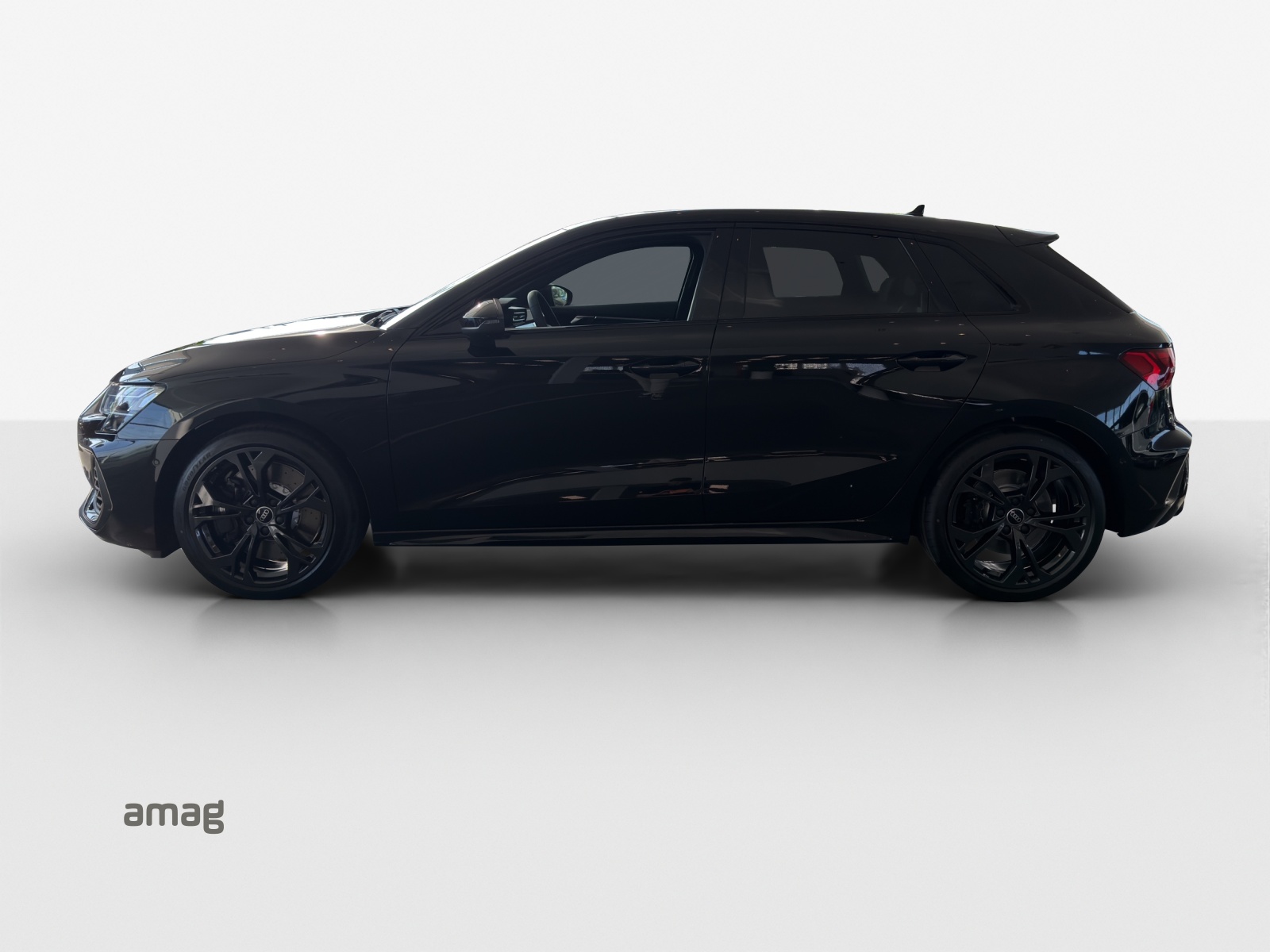 AUDI A3 Sportback TFSI e 200 kW S line Attraction S tronic-showroom-element-1