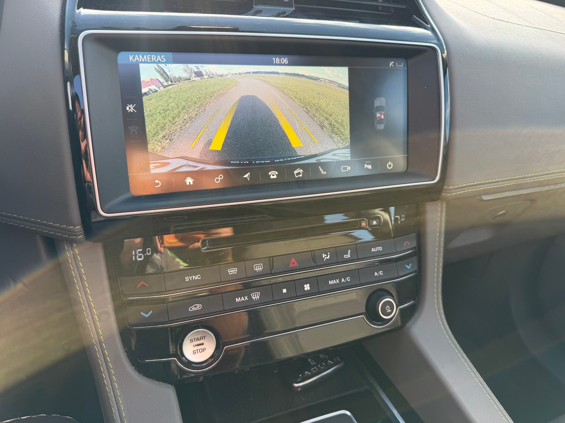 JAGUAR F-Pace 3.0 TD R-Sport AWD Automatik-image-7