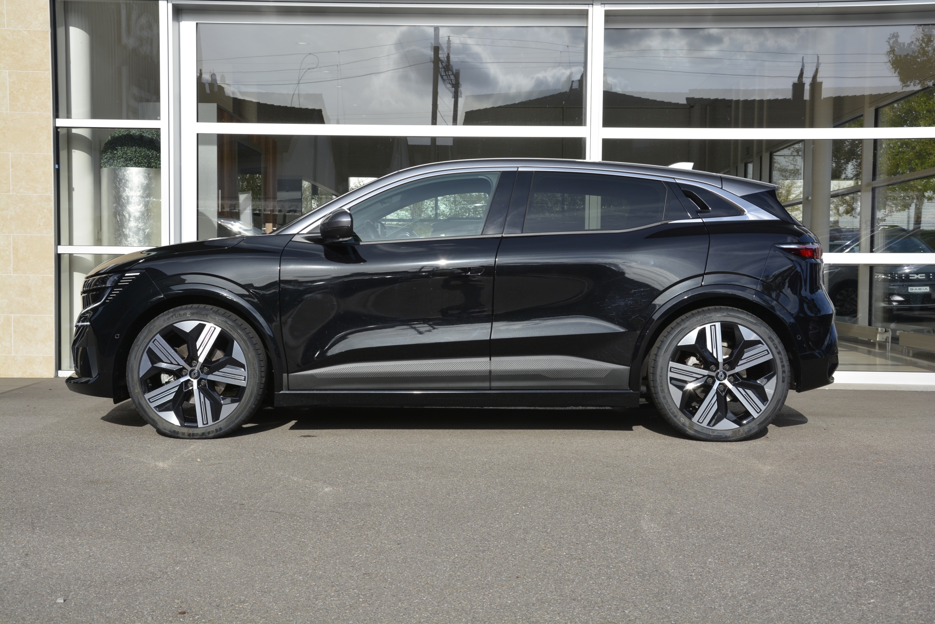 RENAULT Megane-image-2