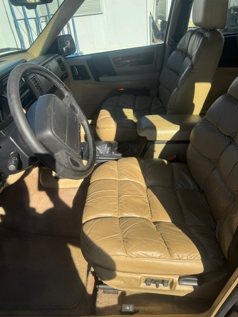 JEEP Grand Cherokee 5.2 Limited Automatic-image-10