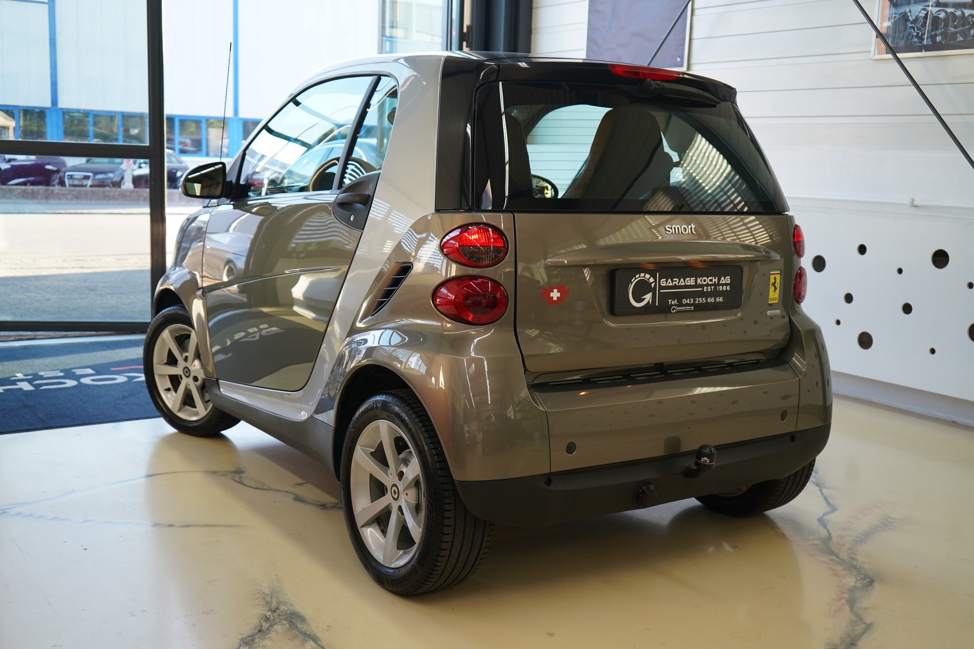 SMART fortwo limited one softouch-showroom-element-2
