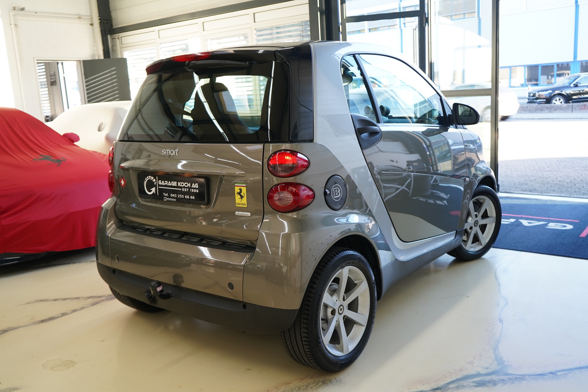 SMART fortwo limited one softouch-showroom-element-3