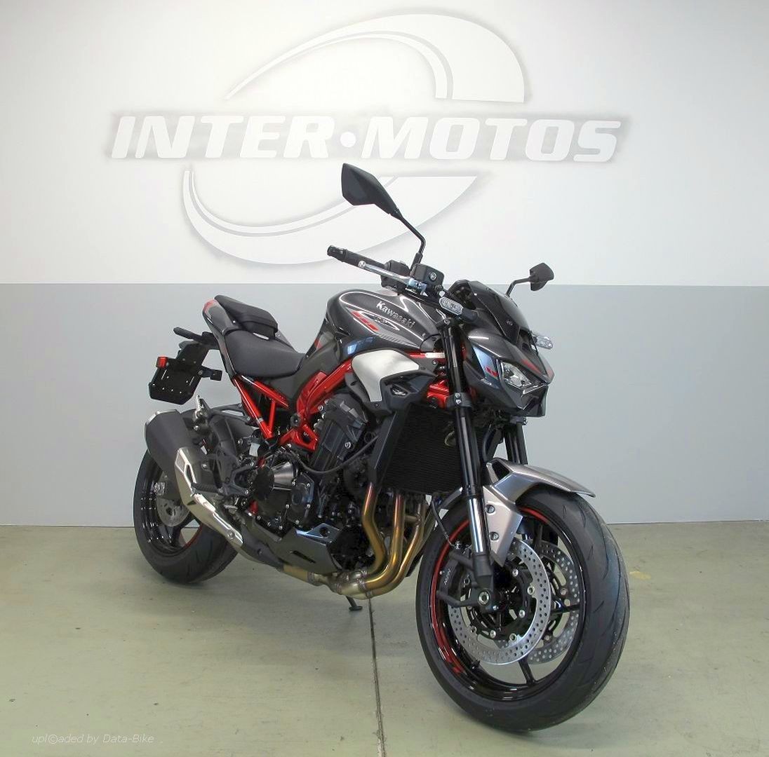 KAWASAKI Z900-image-1