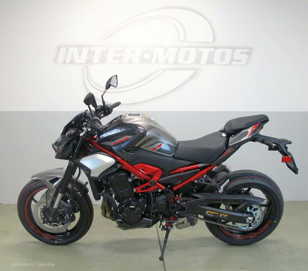 KAWASAKI Z900-image-3
