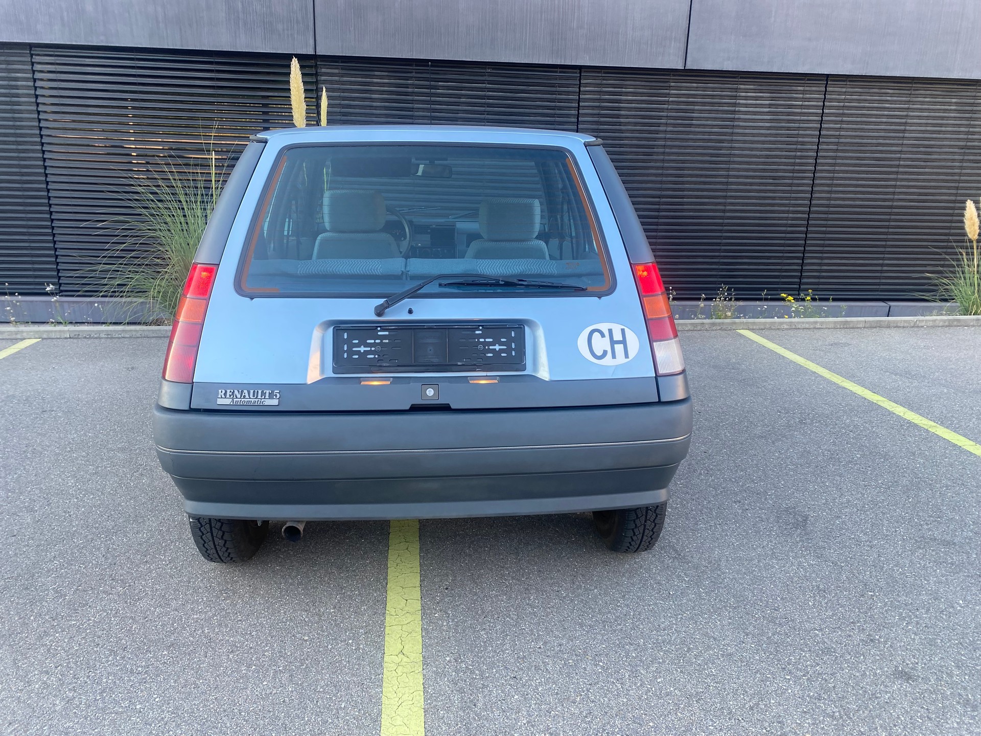 RENAULT R5-image-8