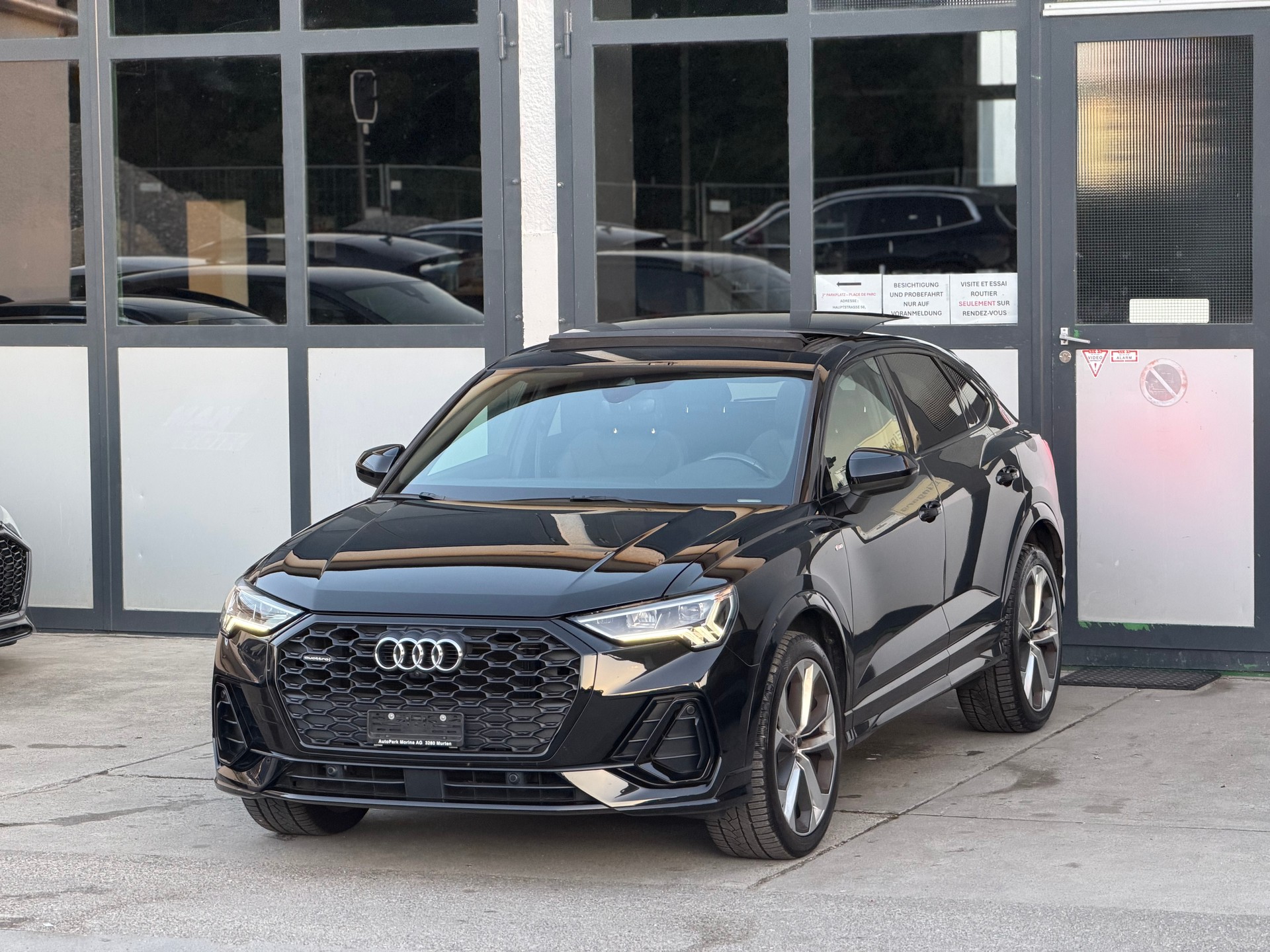 AUDI Q3 Sportback 40 TFSI S line quattro S-tronic-showroom-element-1