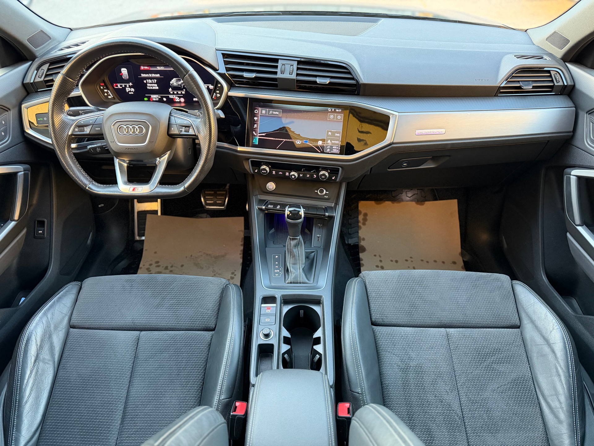 AUDI Q3 Sportback 40 TFSI S line quattro S-tronic-image-11