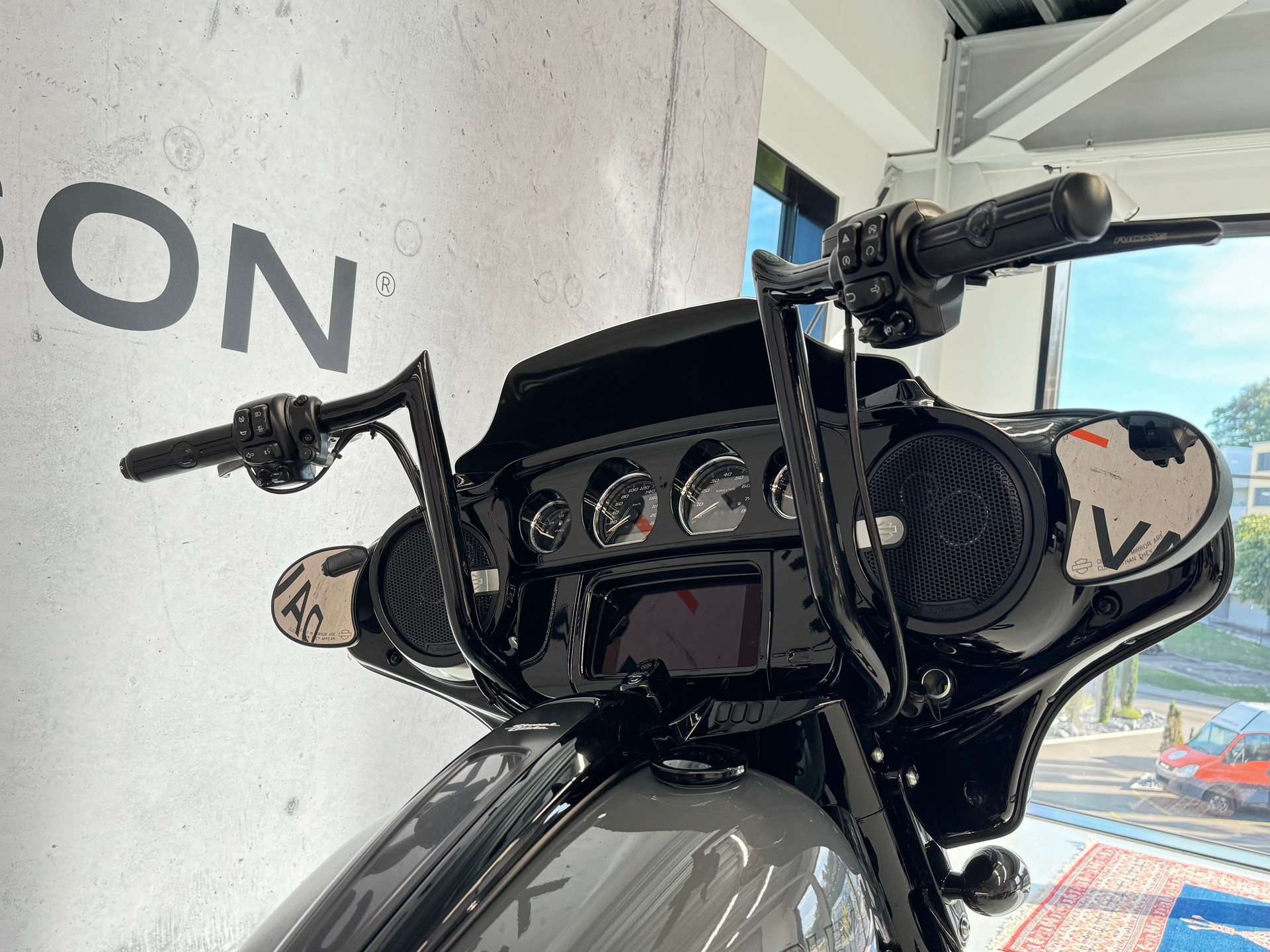 HARLEY-DAVIDSON FLHXST Street Glide ST 117-image-3