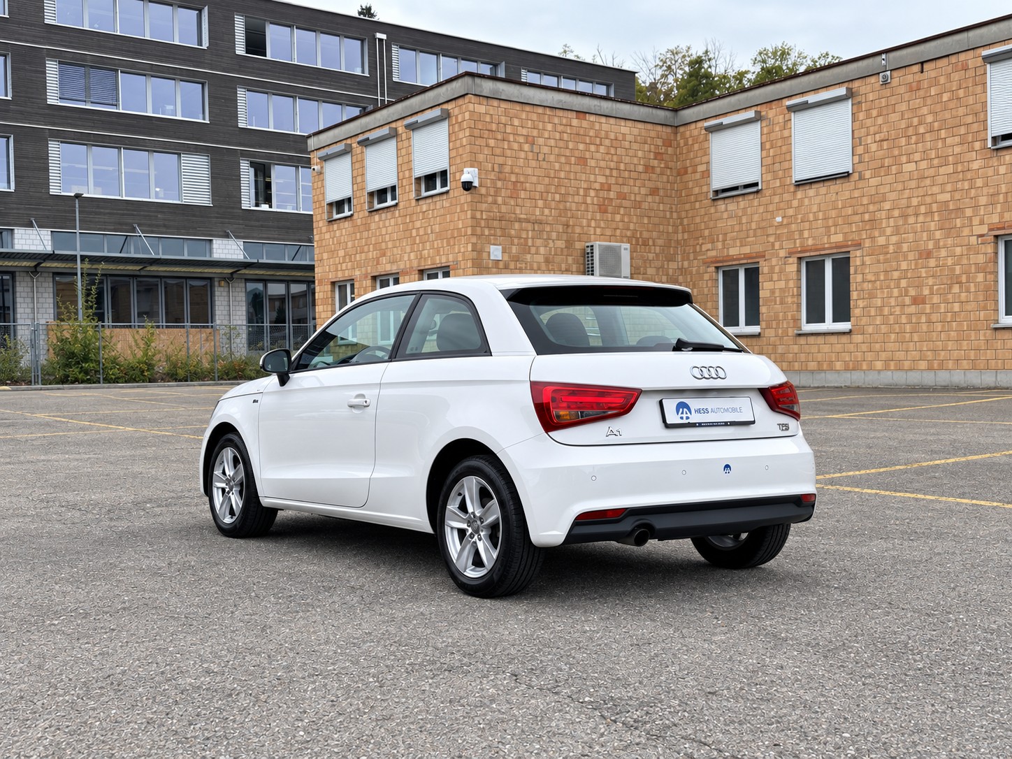 AUDI A1 1.0 TFSI S-tronic Automat-showroom-element-3