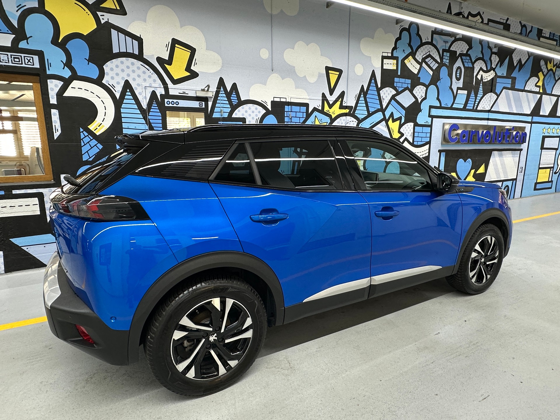 PEUGEOT 2008 e GT-showroom-element-3