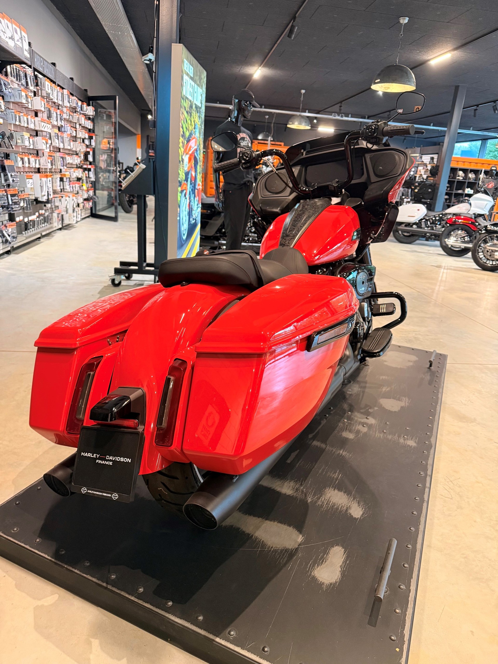 HARLEY-DAVIDSON FLTRX Road Glide 117-image-4