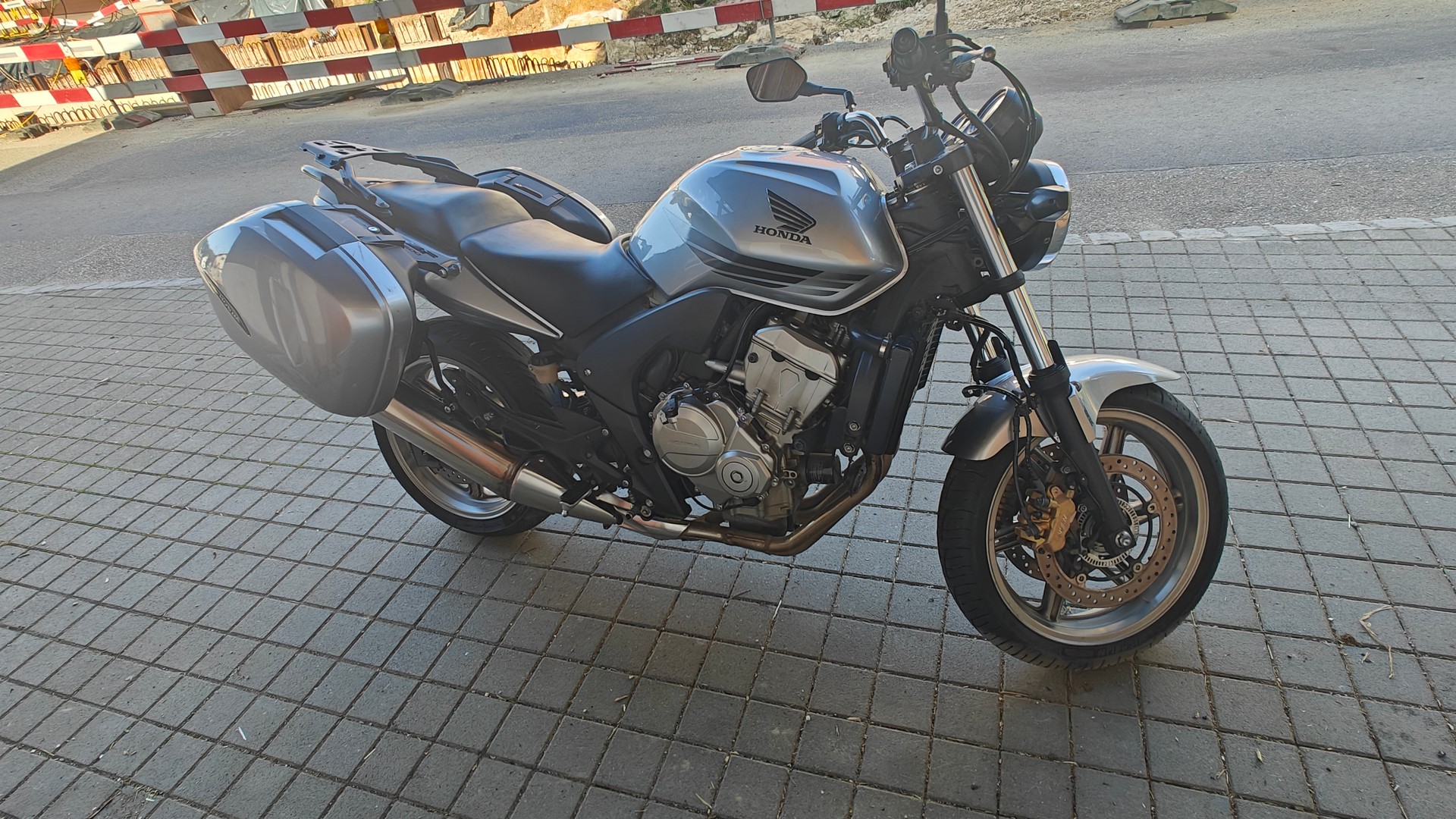 HONDA CBF 600 NA ABS-image-4