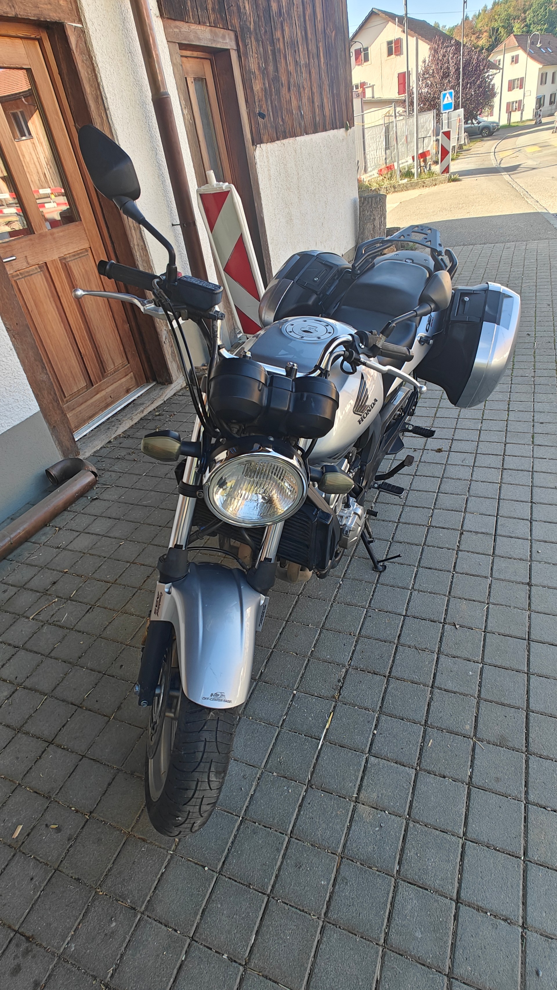 HONDA CBF 600 NA ABS-image-1