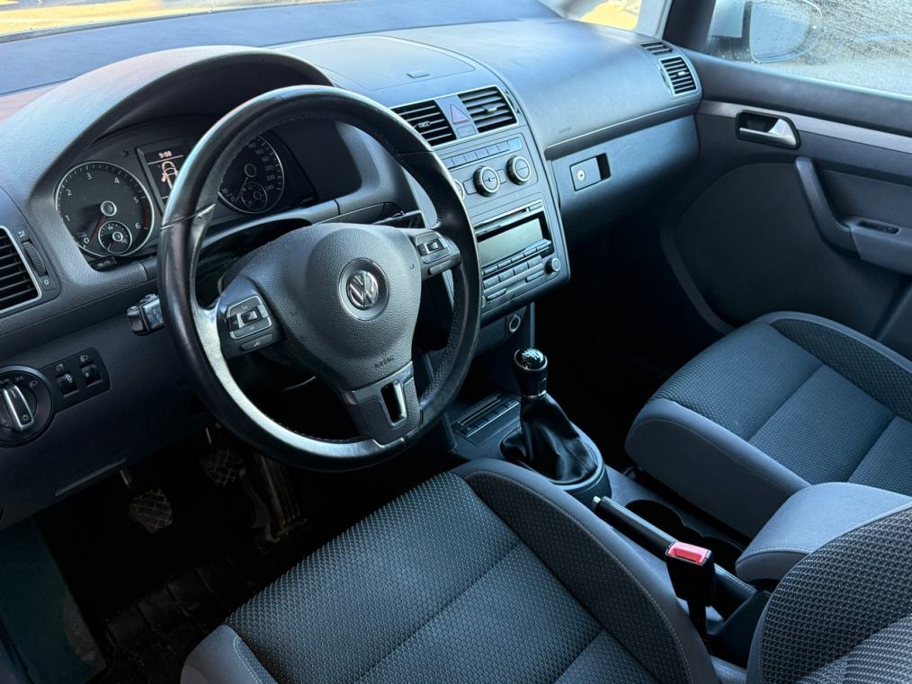 VW Touran 1.6 TDI BlueMotion Technology Comfortline-showroom-element-3
