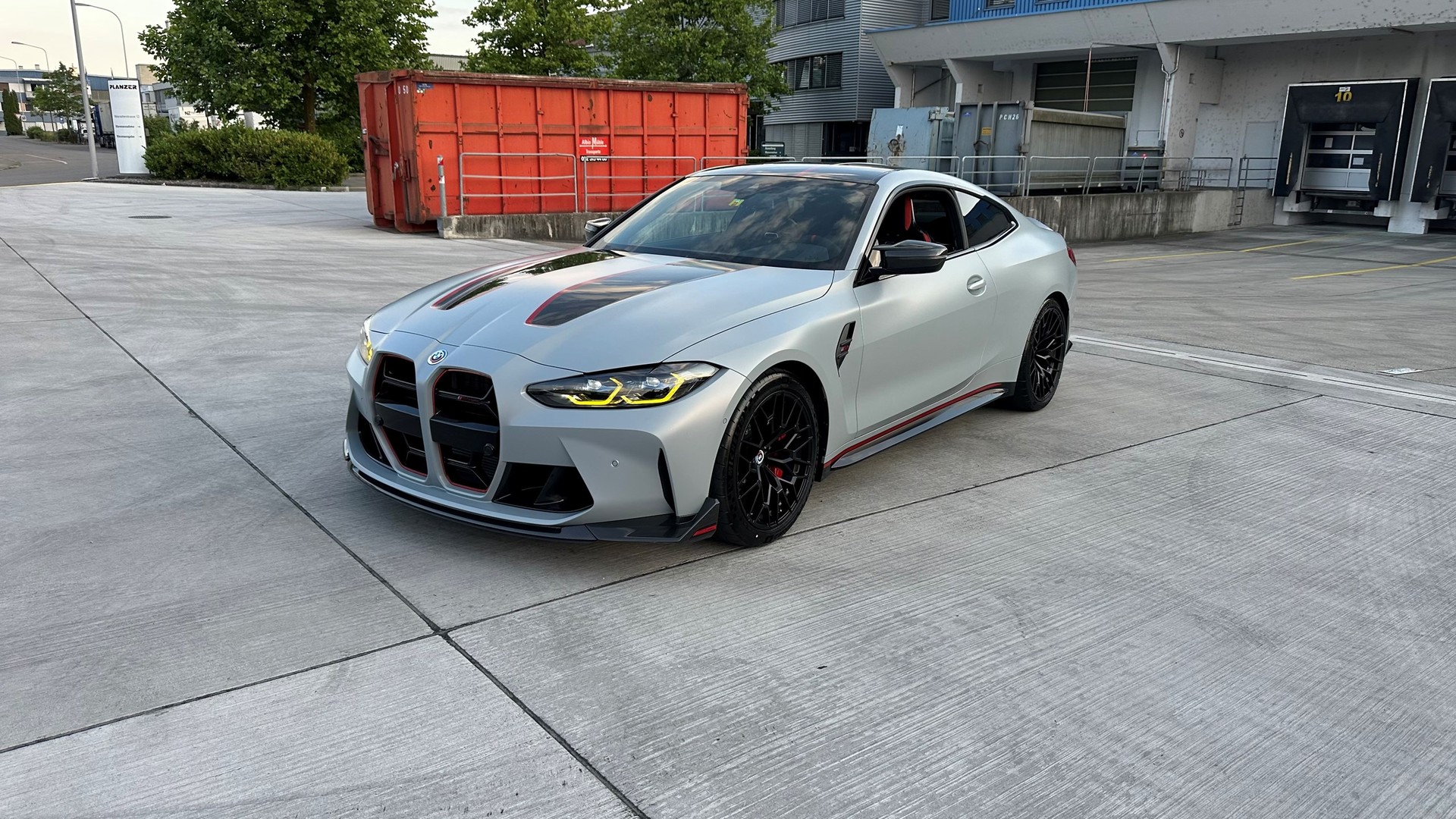 BMW M4 CSL Coupé-showroom-element-1