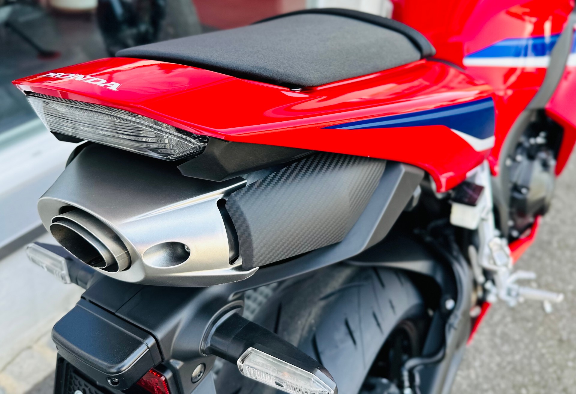HONDA CBR 600 RR-image-8