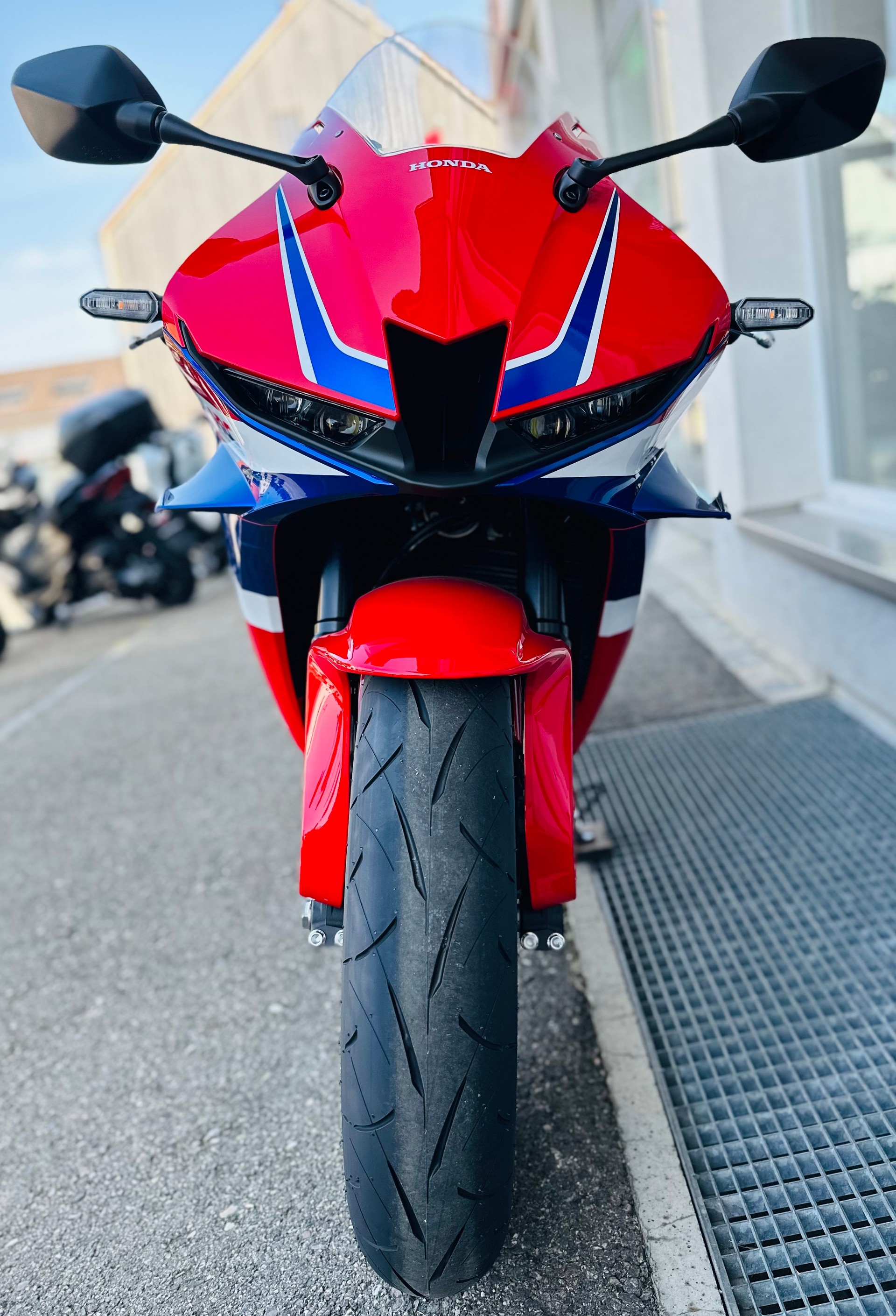 HONDA CBR 600 RR-image-1