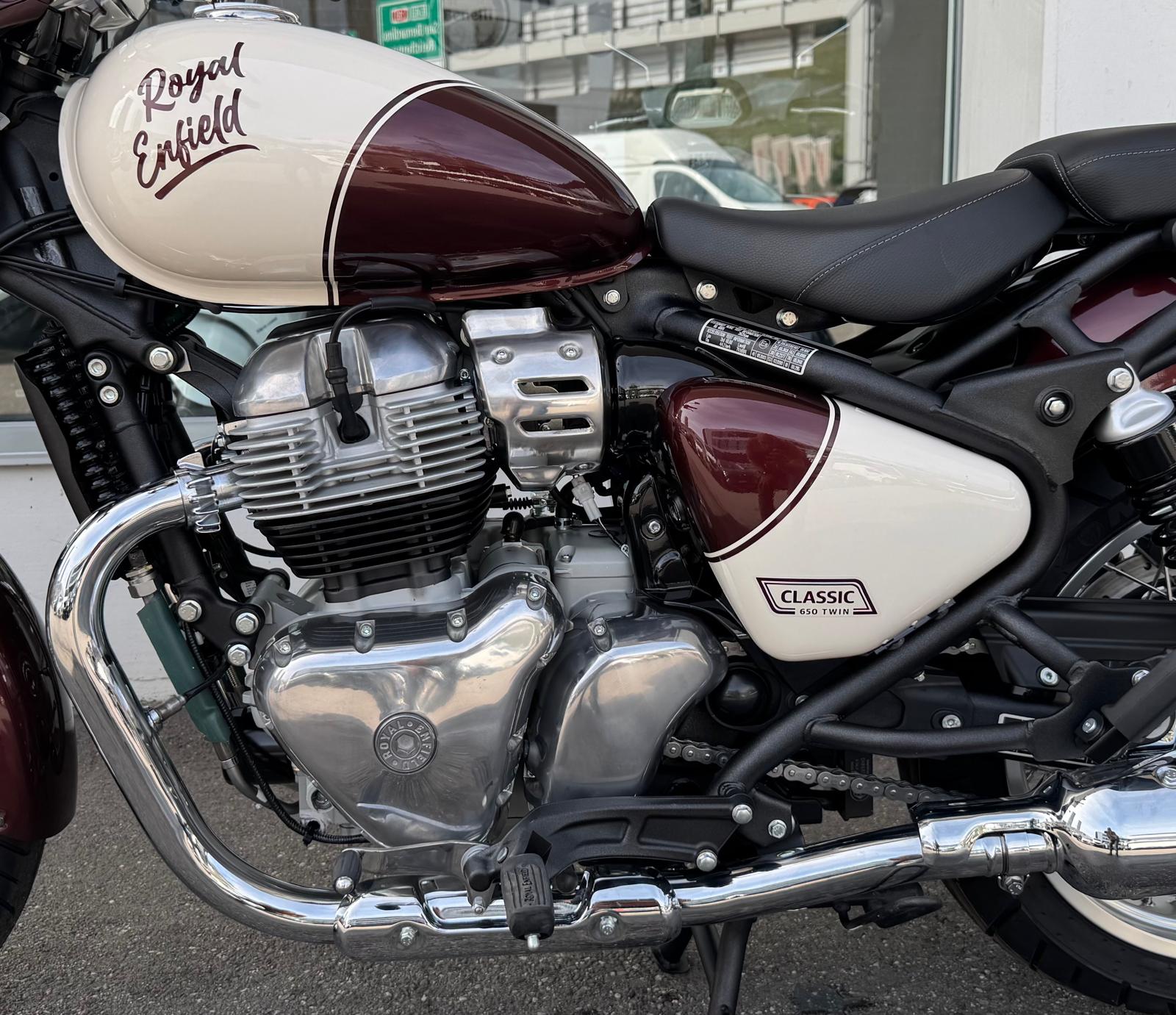 ROYAL ENFIELD Classic 650 Vallam Red-image-13