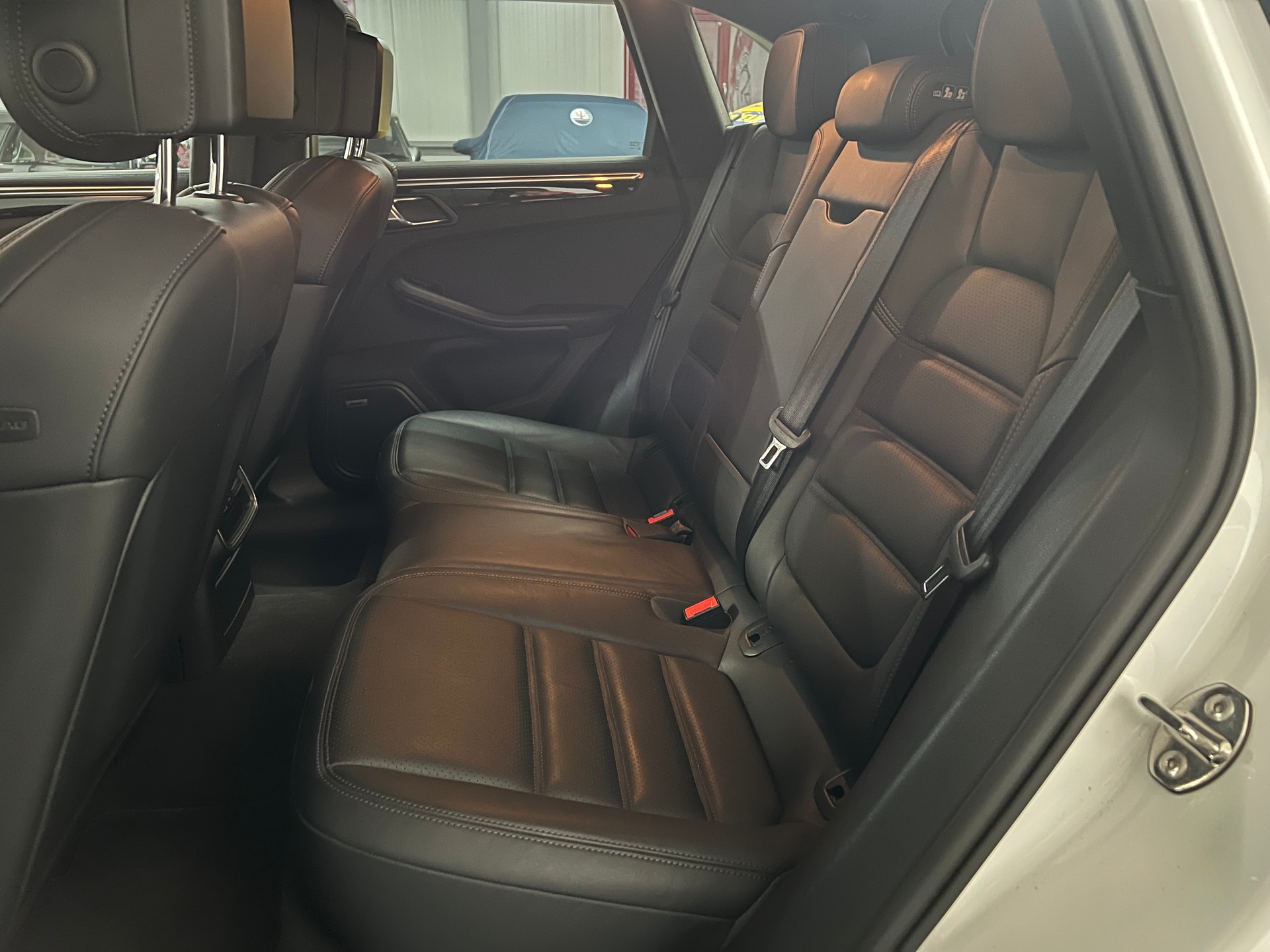 PORSCHE Macan Turbo PDK-image-11