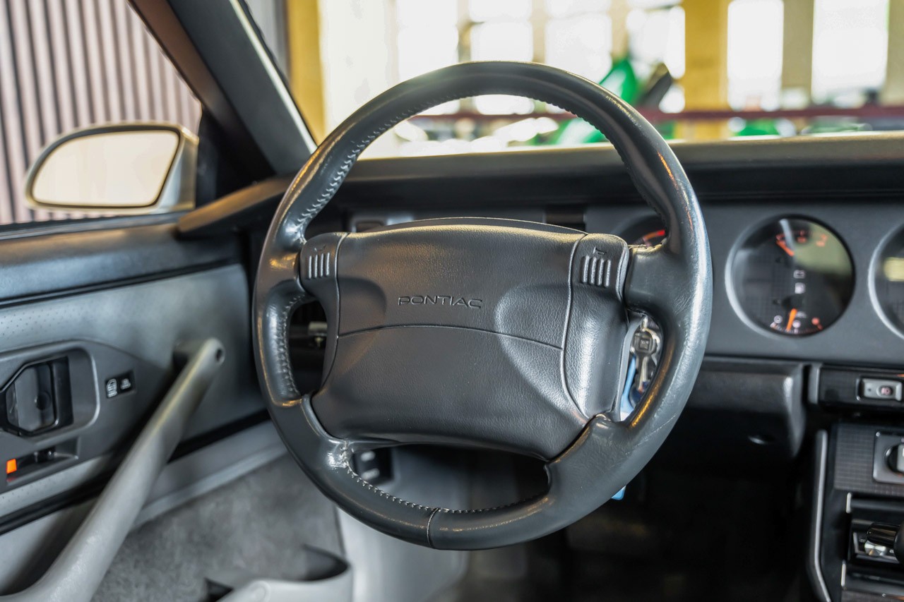 PONTIAC Firebird 5.7 V8 Trans Am GTA-image-21