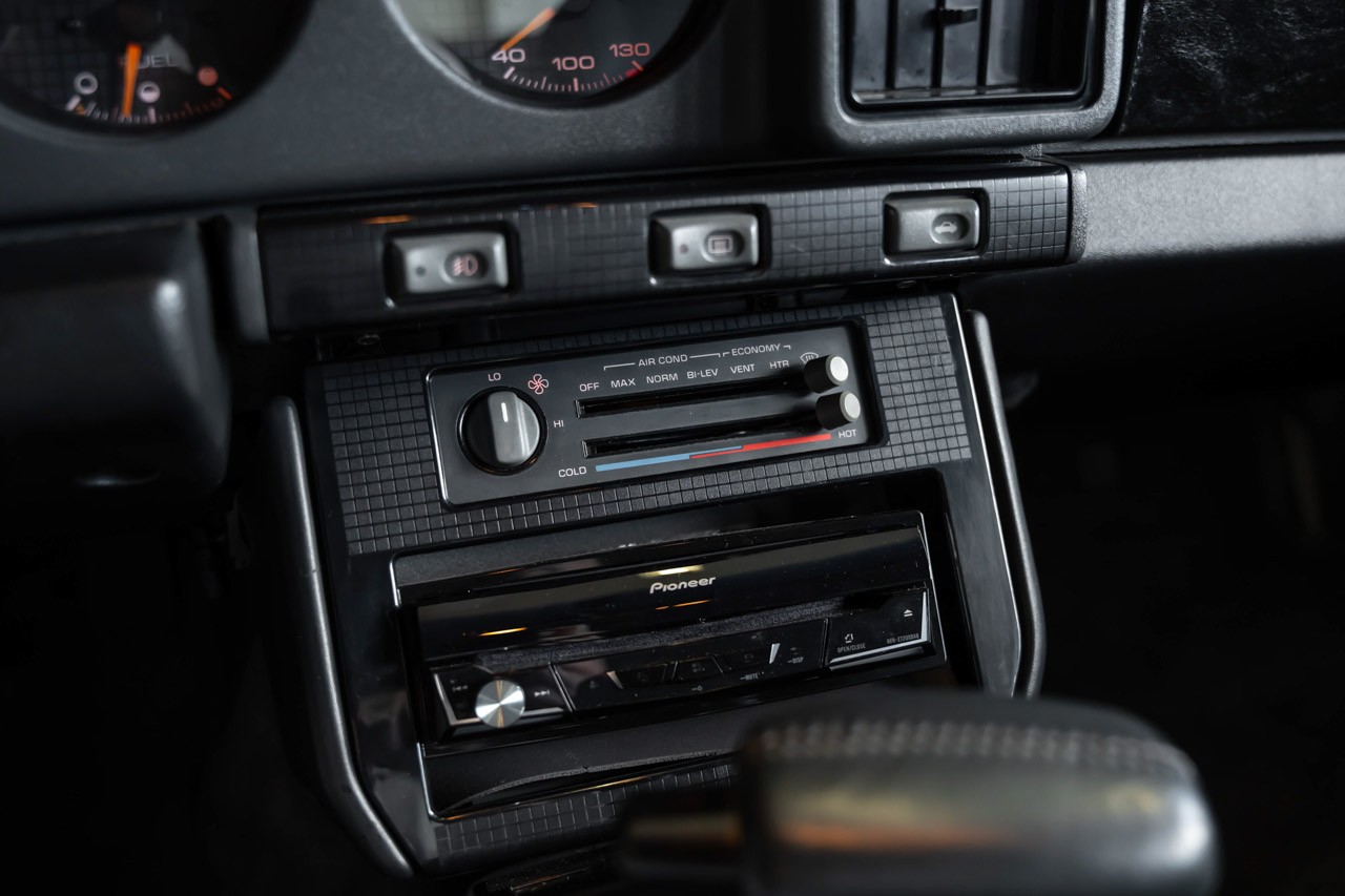 PONTIAC Firebird 5.7 V8 Trans Am GTA-image-19